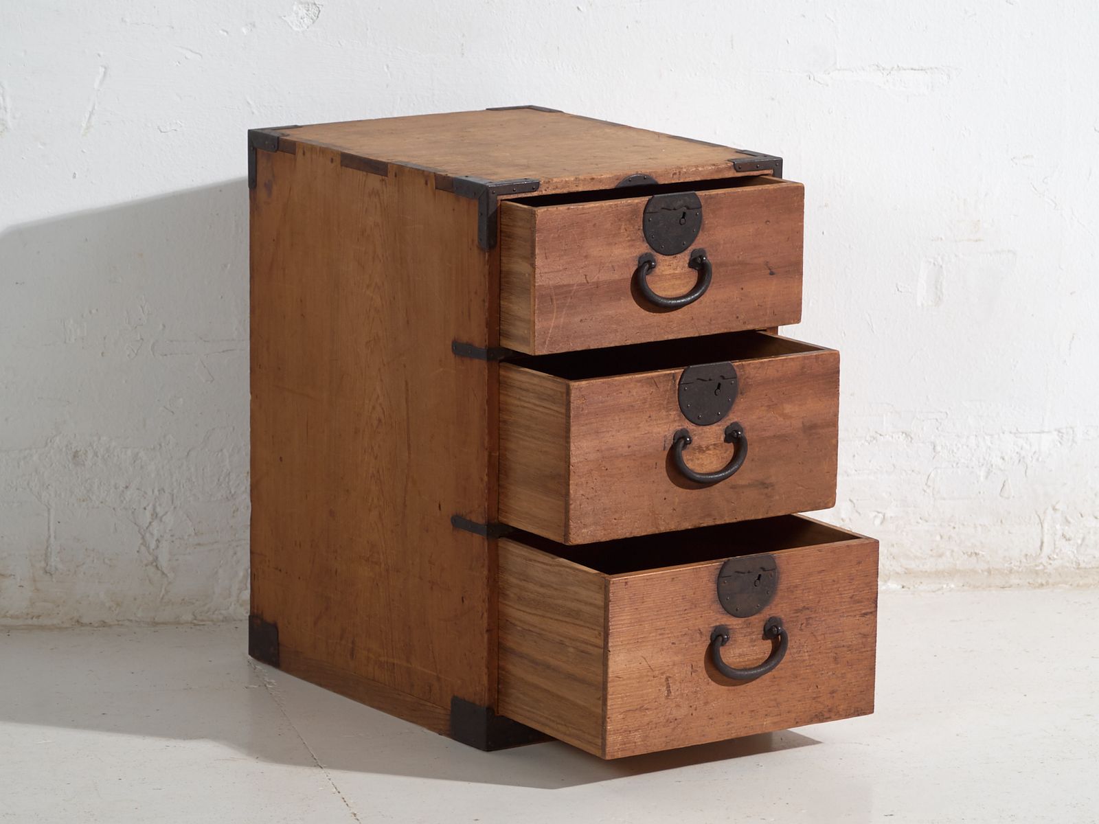 Antique Japanese Three Drawer Tansu – Meiji Period (C.1890–1926) photo vinterior