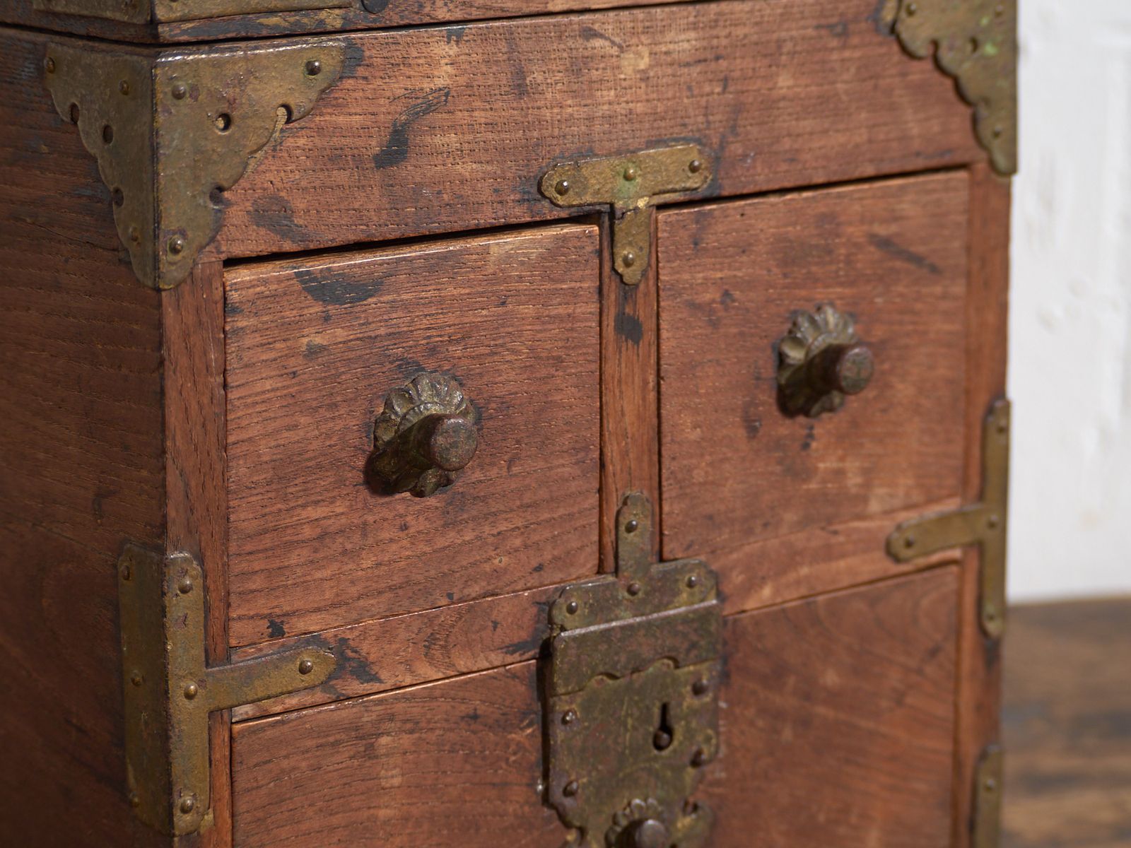 Antique Japanese Storage Box With Drawers And Hinged Lid – Early Showa Period (C.1928) photo vinterior