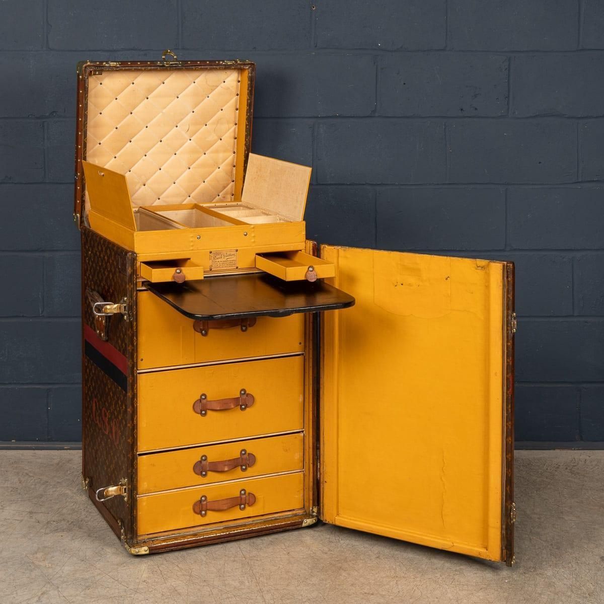 photo vinterior Antique 20thc Louis Vuitton 'Malle Secretaire' Desk Trunk In Monogram Canvas