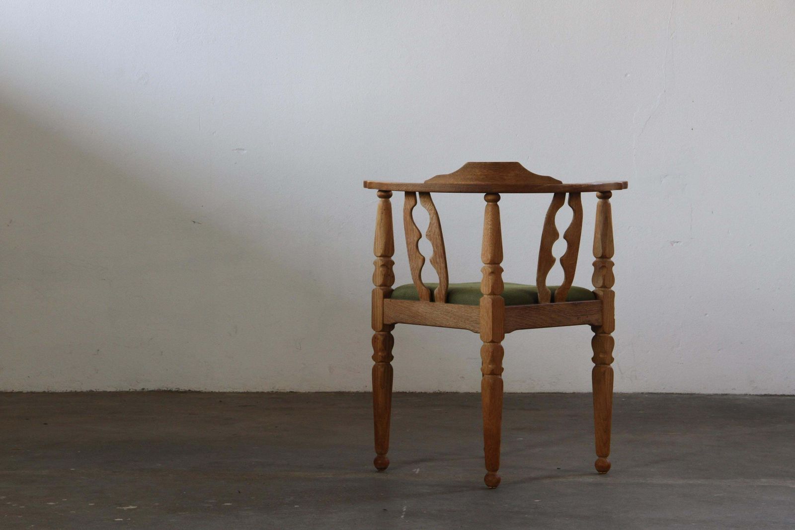 1233.0 Vintage Danish 1960s Henning Kjærnulf Oak Corner Chair, Razorblade Back Splats photo