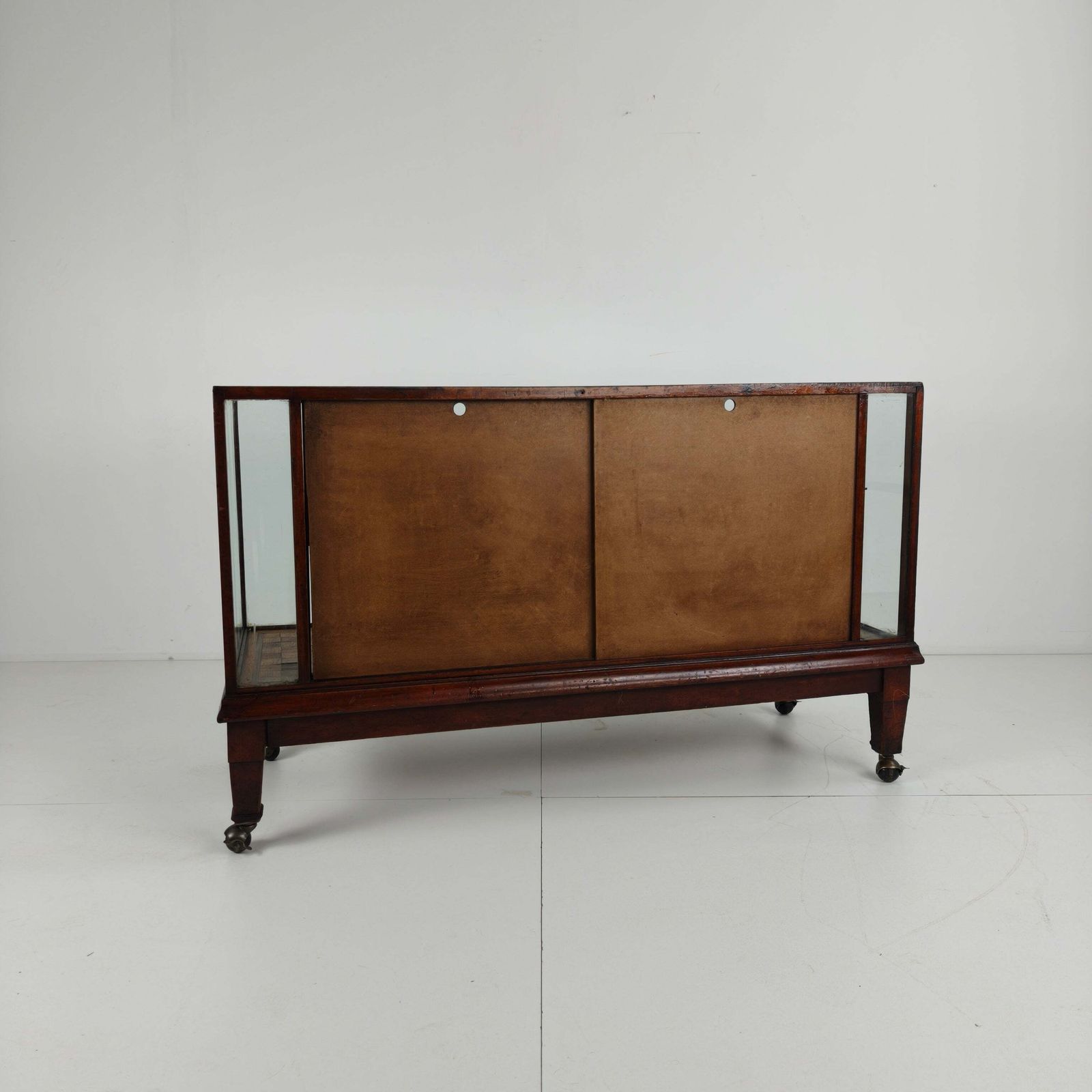photo furniture English Shop Display / Shop Counter (1910–1920)