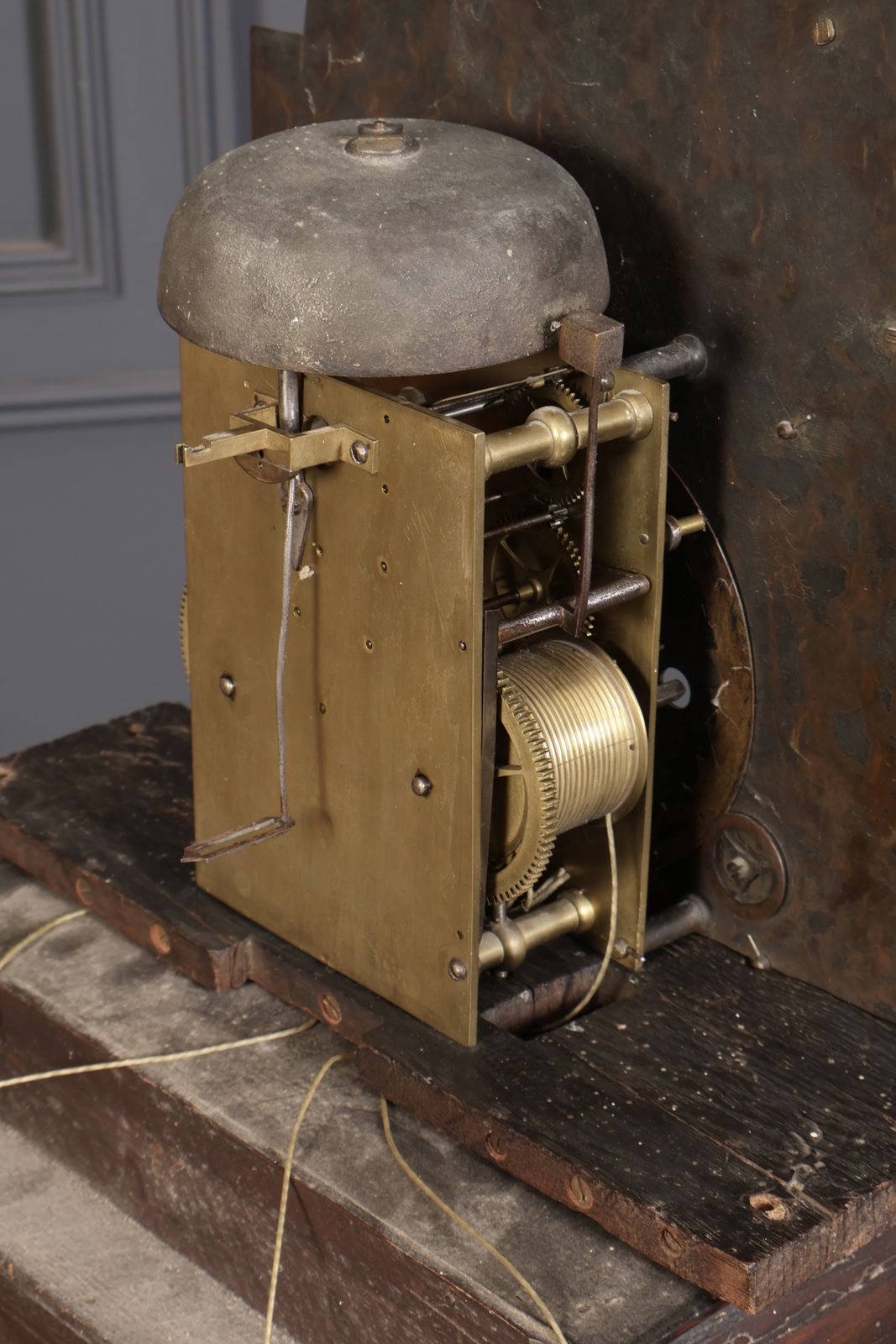 photo vinterior 18th Century Walnut Grandfather Clock