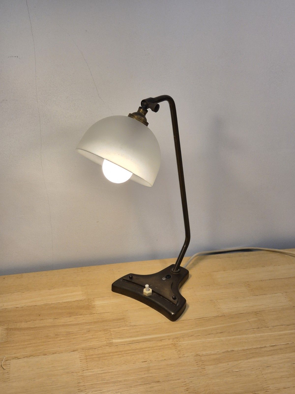 Original Art Deco Table Lamp By Kandem 1920s Glass Shade Working Condition
