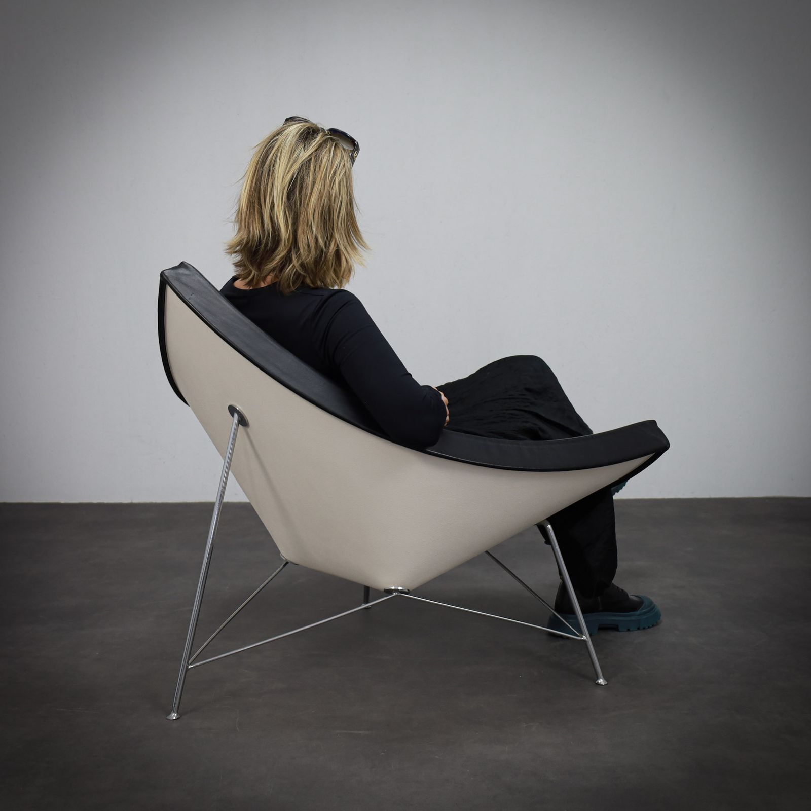 Coconut Lounge Chair In Leather By George Nelson For Vitra, 1955 photo vinterior