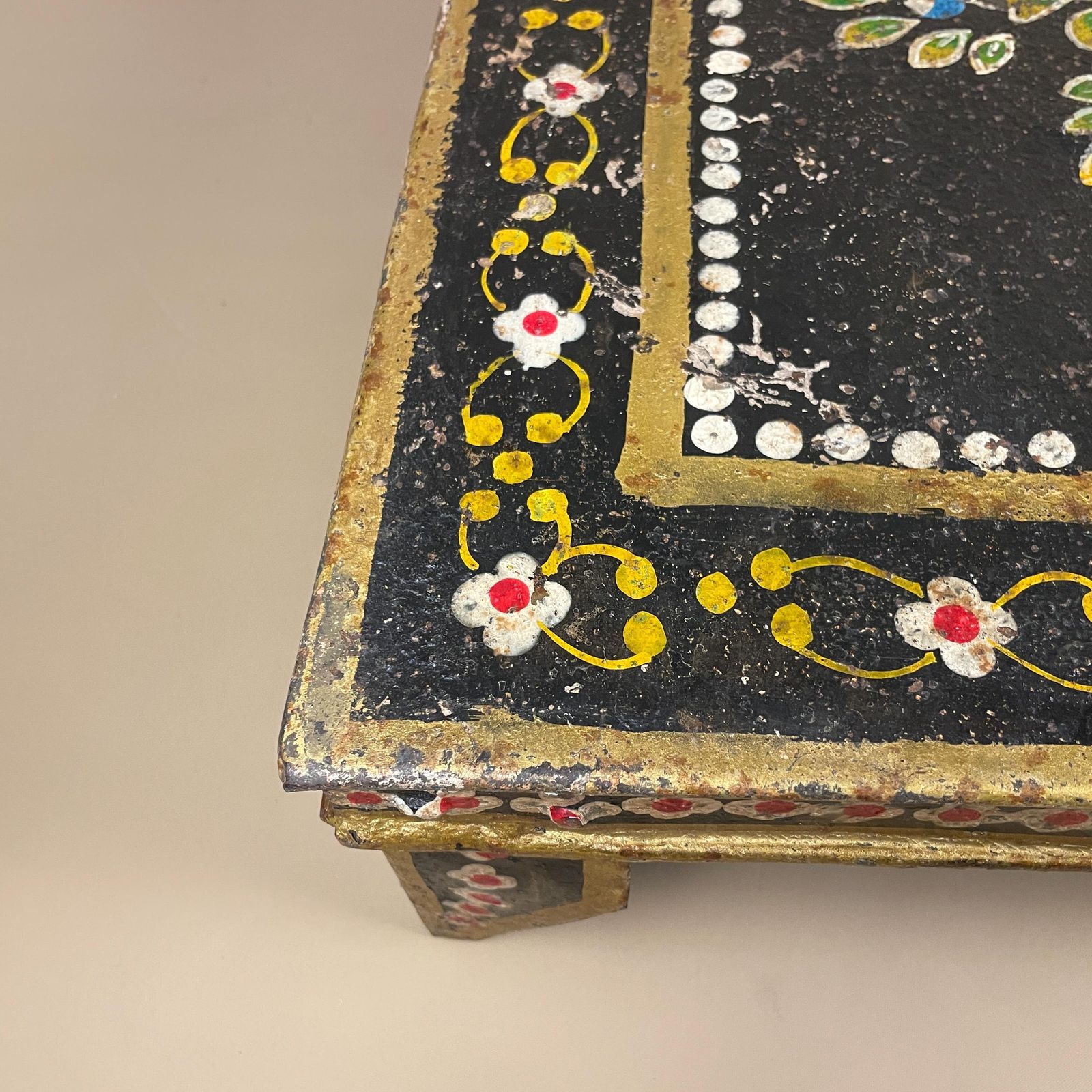 Indian Hand Painted Low Table Black Floral Coffee Table Decorative Plant Stand Metal Rustic Accent Small. photo vinterior