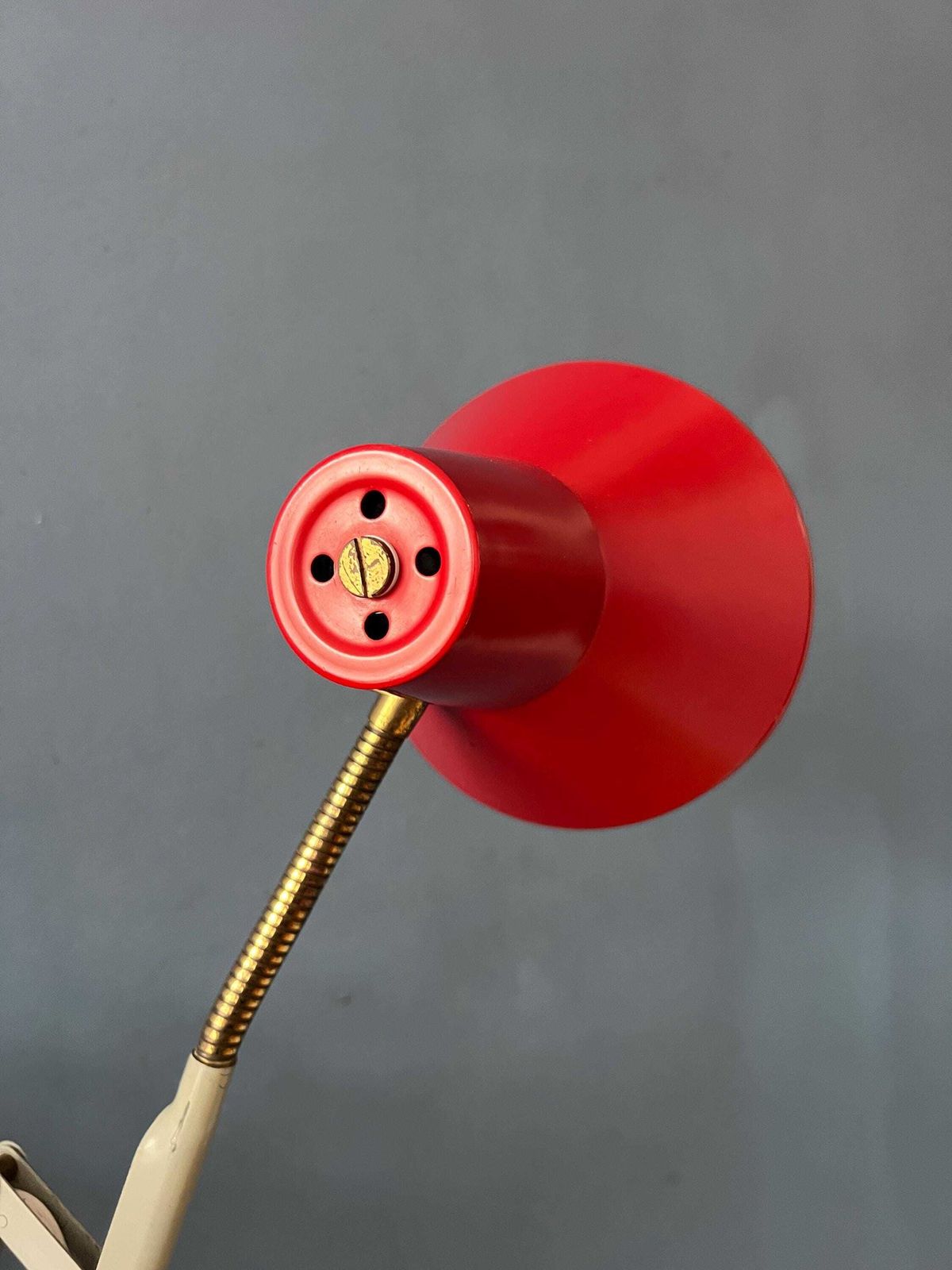 photo buy Rode En Witte Hala Schaarlamp Voor Aan De Wand