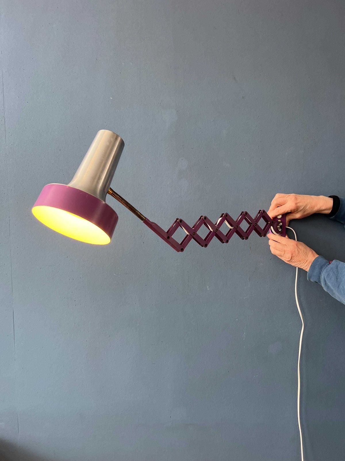 Vintage Space Age Paarse Schaarlamp Voor Aan De Wand photo furniture