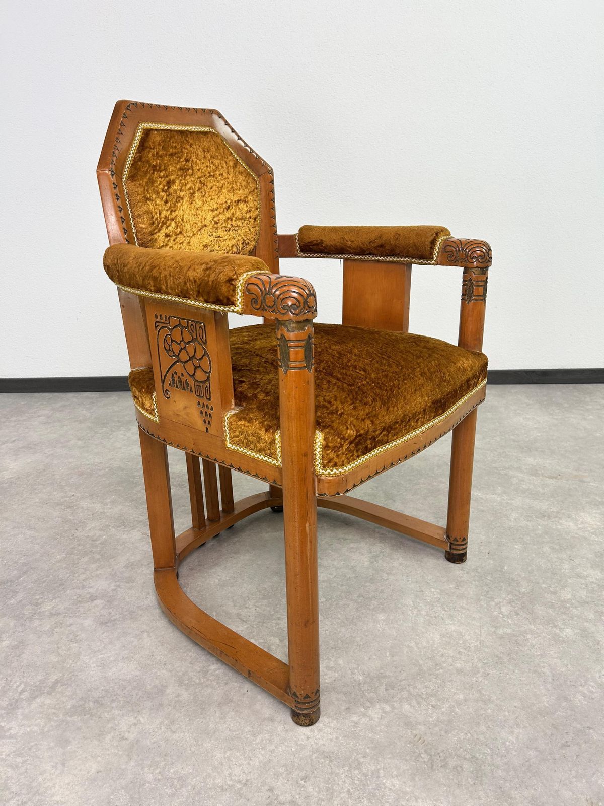 Very Rare Secession Seating Group By Gyula Radó Es Fiai Budapest photo for sale
