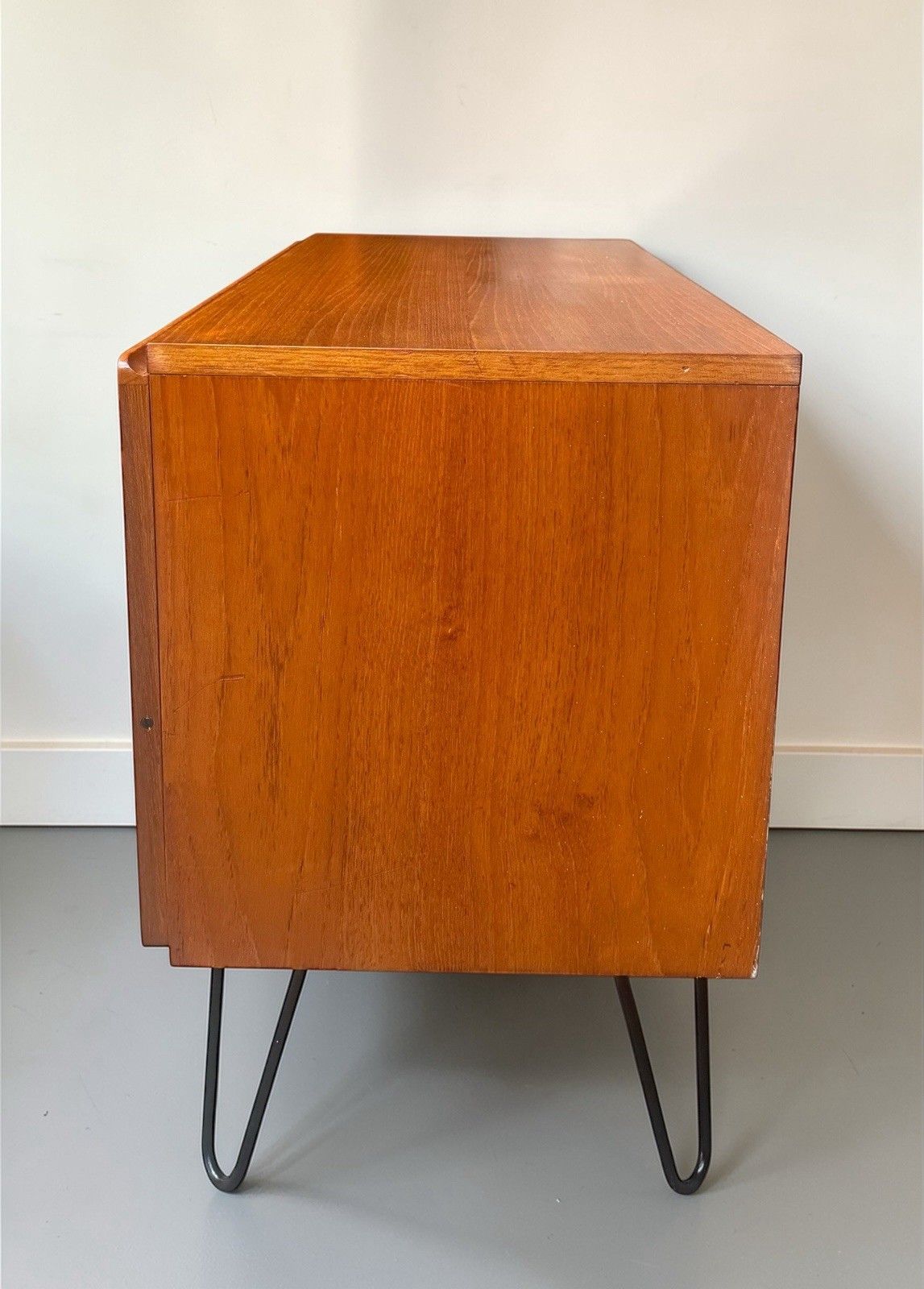 Teak Beaver And Tapley Media Unit Cupboard Cabinet Mid Century Hair Pin Legs photo vinterior