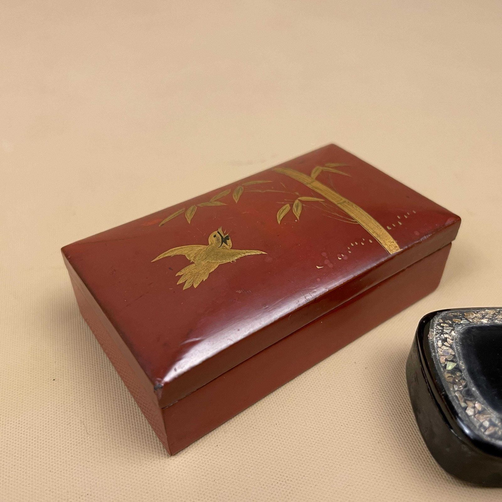 Asian Trinket Boxes Set Of 2 Red Black Lacquer Pearl Inlay Mini Decor Oriental Japanese Style Keepsake Small Mini Pot photo furniture