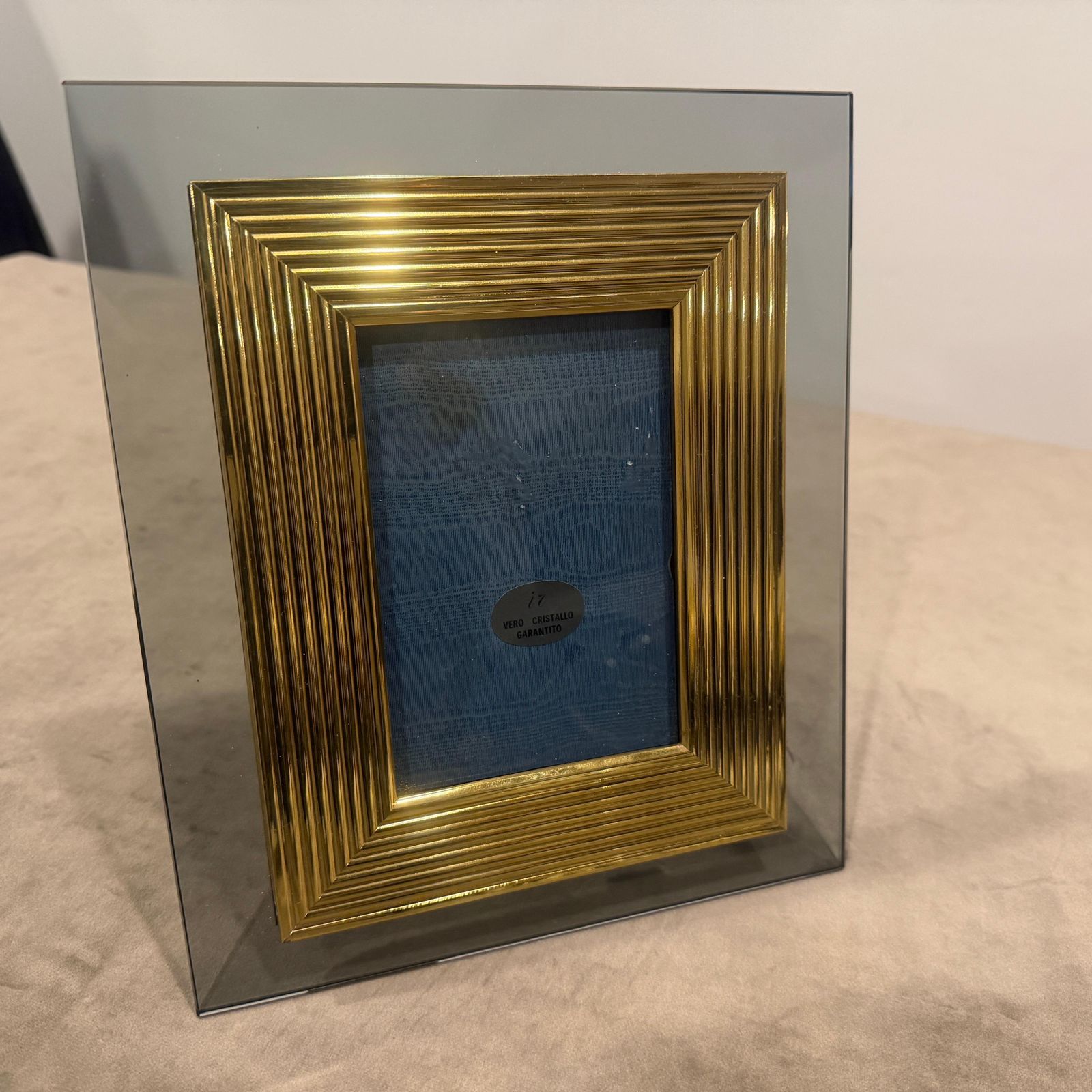 photo vinterior 1960s Mid Century Modern Brass And Smoked Glass Luxury Italian Picture Frame