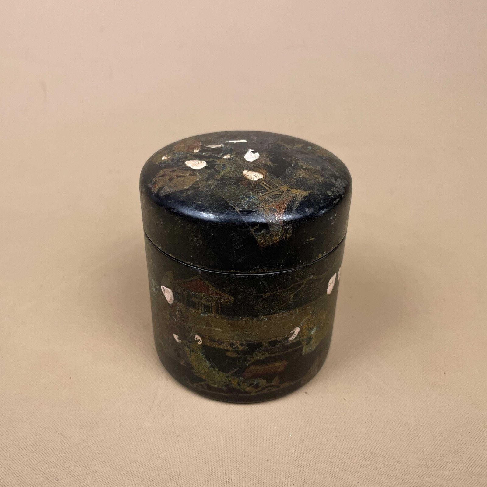 Antique Japanese Wooden Gold Black Lacquer Box Hand Painted Oriental Decorative Storage Asian Art Collectible Round Circle Lidded Lid Japan photo Home Decor