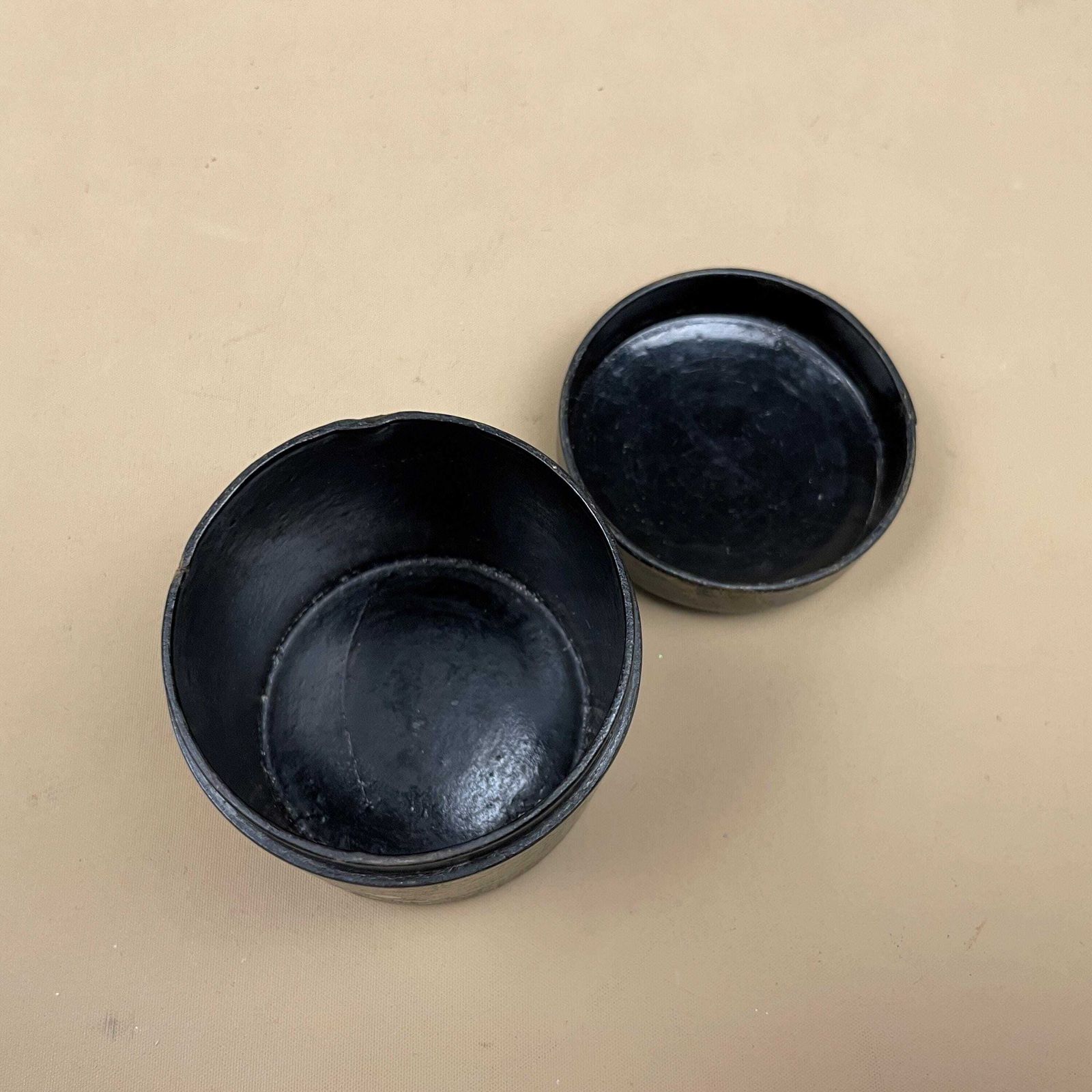 Home Decor Antique Japanese Wooden Gold Black Lacquer Box Hand Painted Oriental Decorative Storage Asian Art Collectible Round Circle Lidded Lid Japan photo