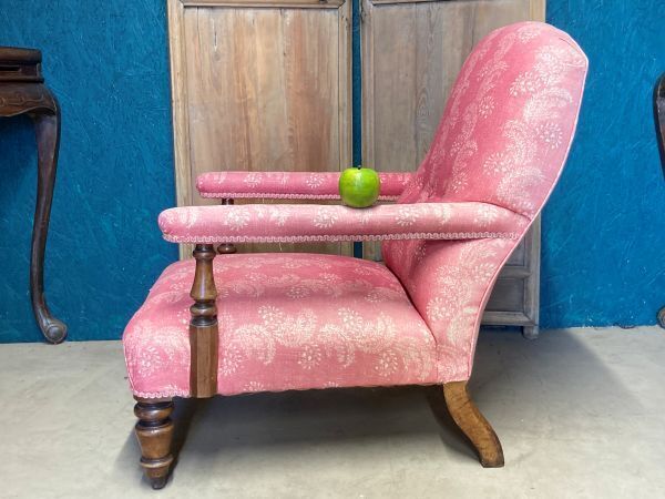A Fine Country House Victorian Parlour Armchair photo 590.0