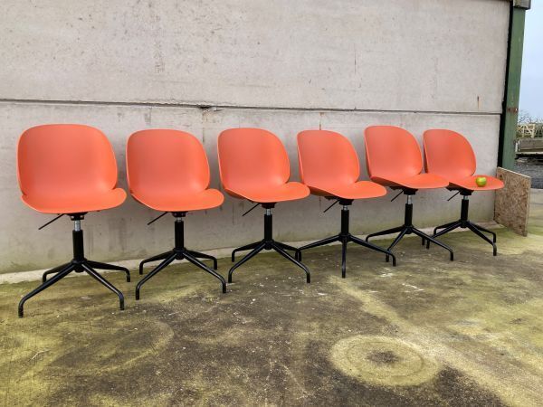 A Set Of 6 Mid Century Styled Swivel Dining Chairs photo Furniture
