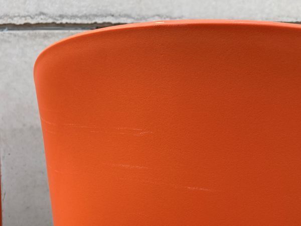 A Set Of 6 Mid Century Styled Swivel Dining Chairs photo vinterior