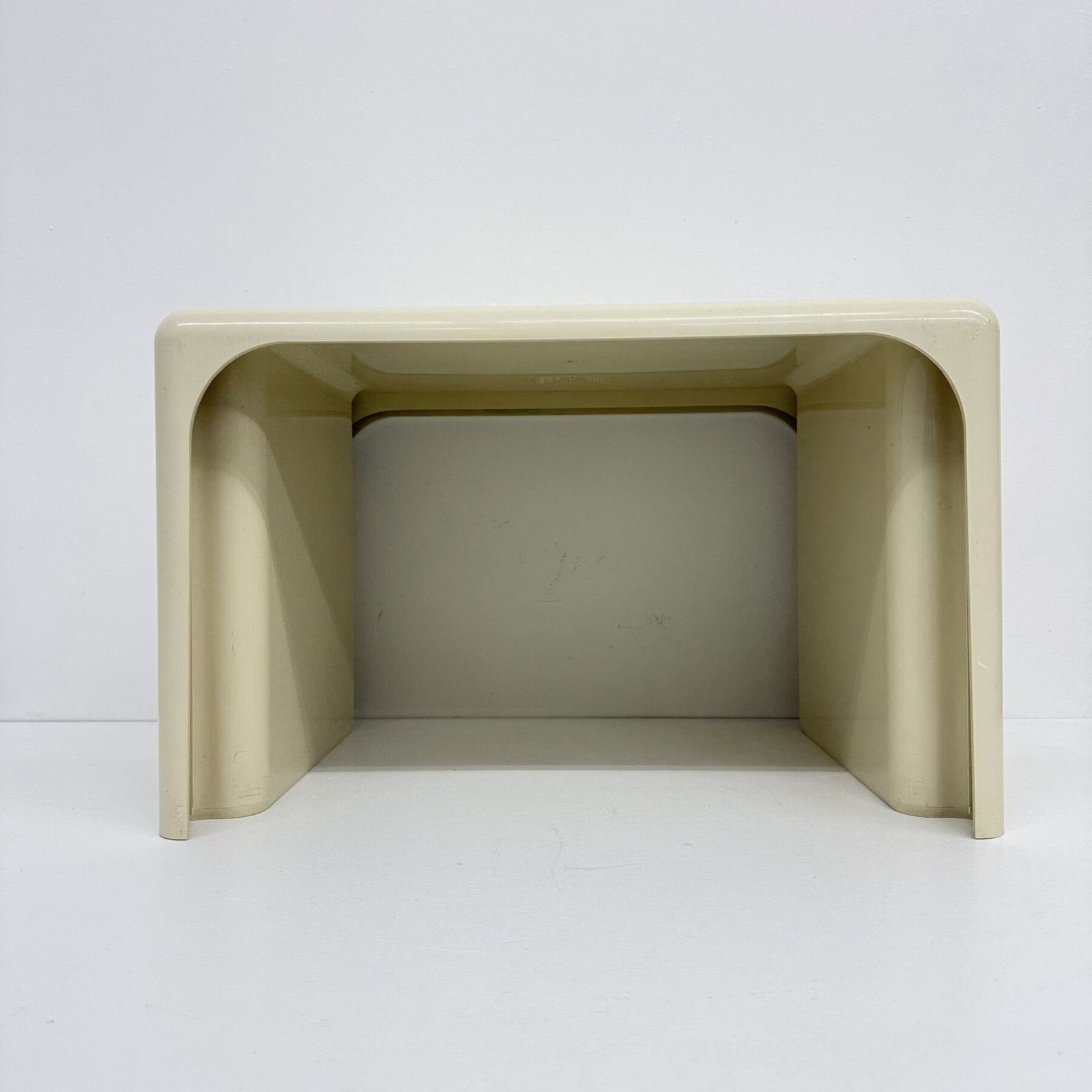 Italian Modern Plastic Side Table By Giotto Stoppino For Elco Scorze, 1970s photo furniture