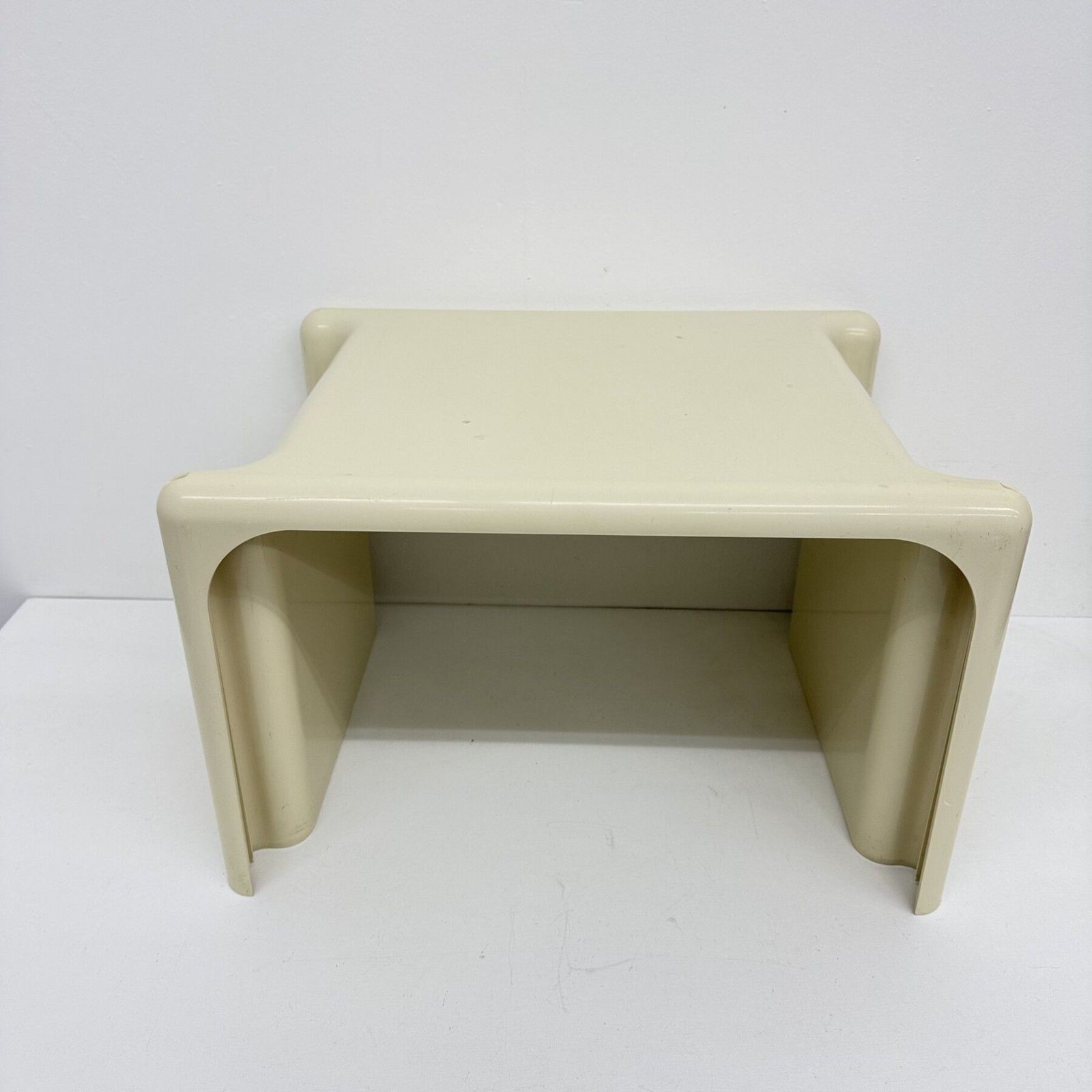 Italiaanse Moderne Kunststof Bijzettafel Van Giotto Stoppino Voor Elco Scorze, Jaren 1970 photo Meubels