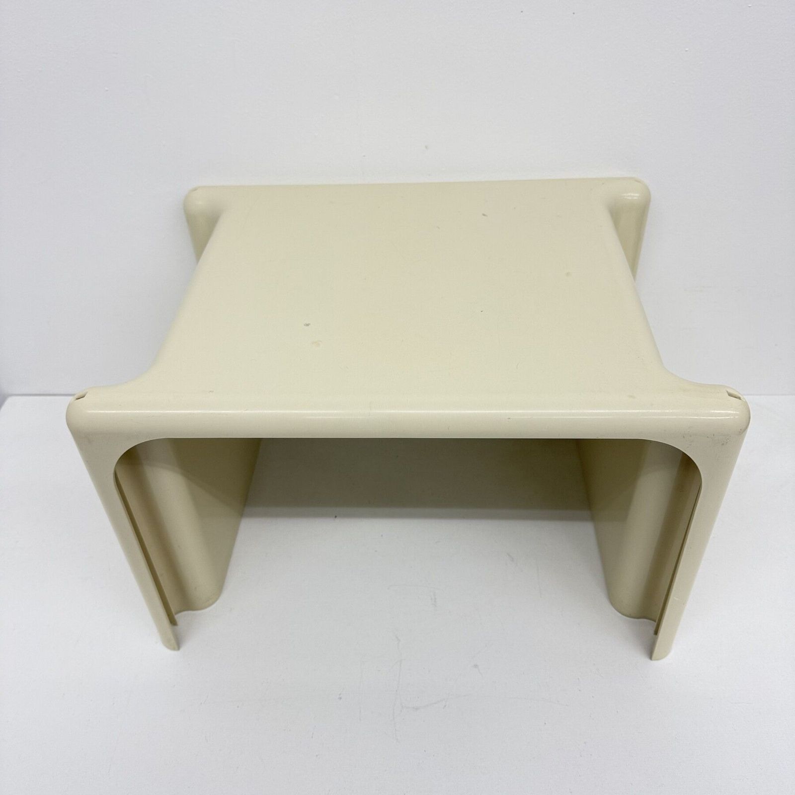 photo vinterior Italiaanse Moderne Kunststof Bijzettafel Van Giotto Stoppino Voor Elco Scorze, Jaren 1970
