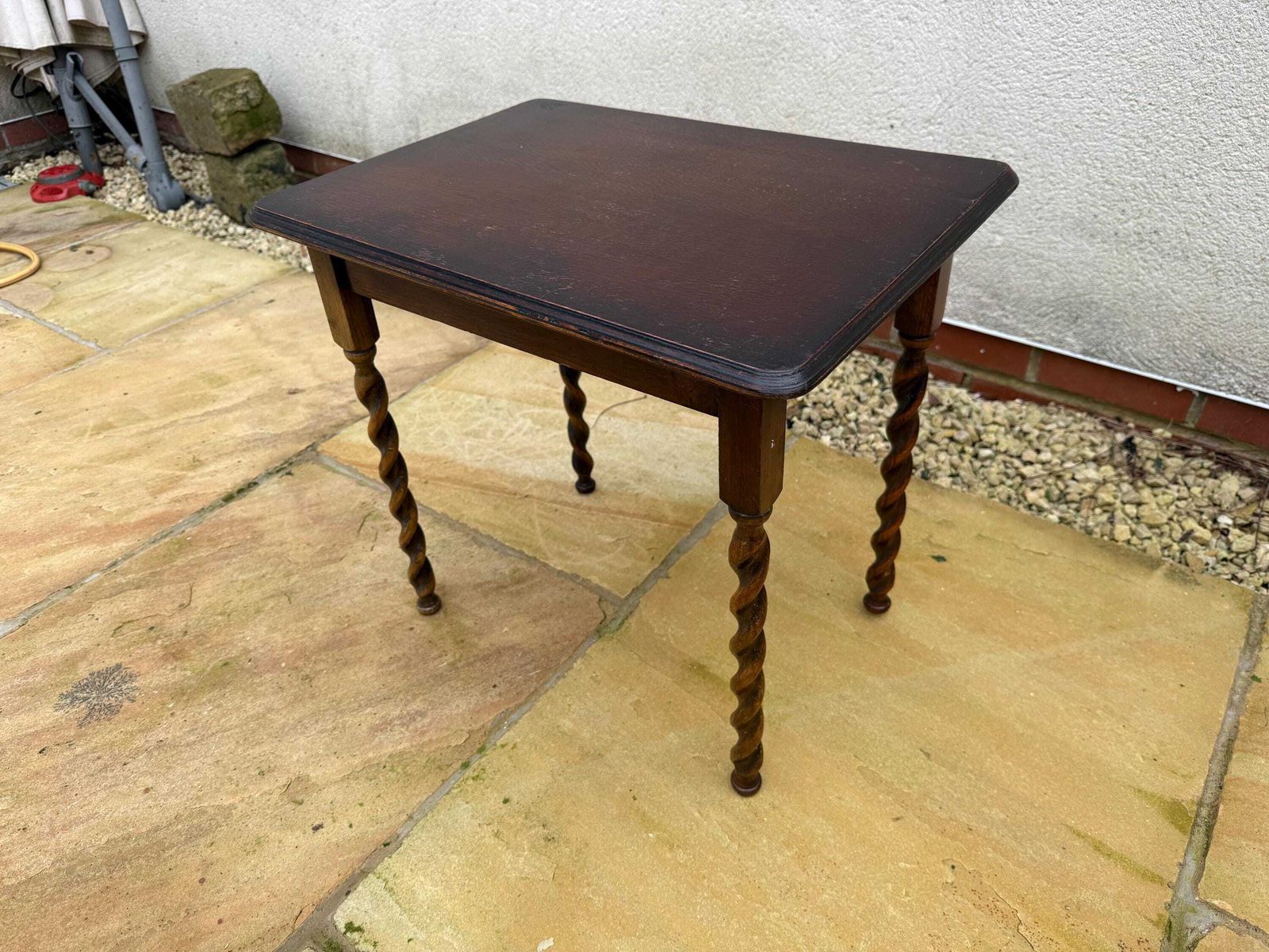 photo vintage Antique Side Table With Barley Twist Legs. Victorian Oak Occasional Table