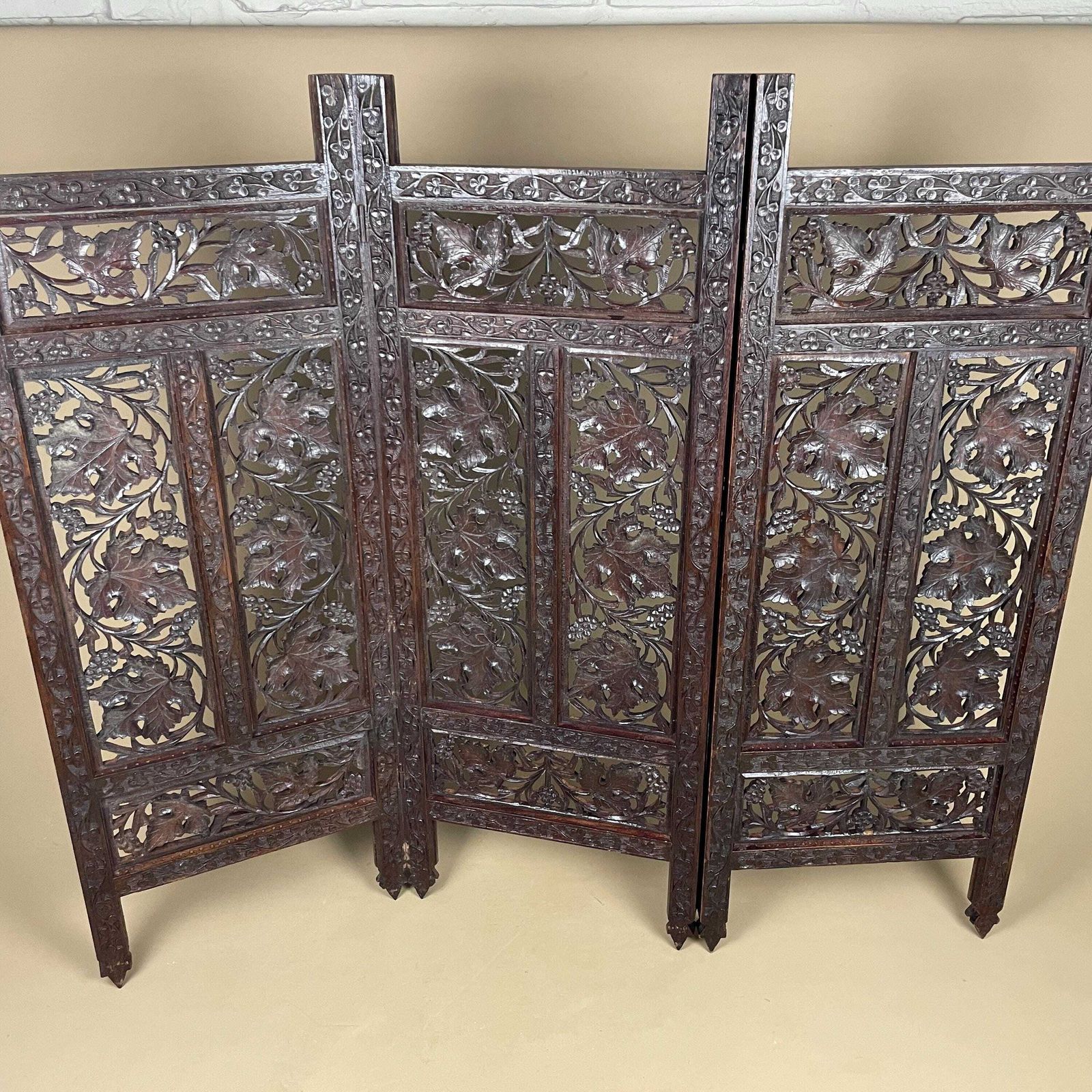 Indian Hand Carved Wood Folding Screen Floral Panels Small Area Divider Antique Wooden Intricate photo vinterior