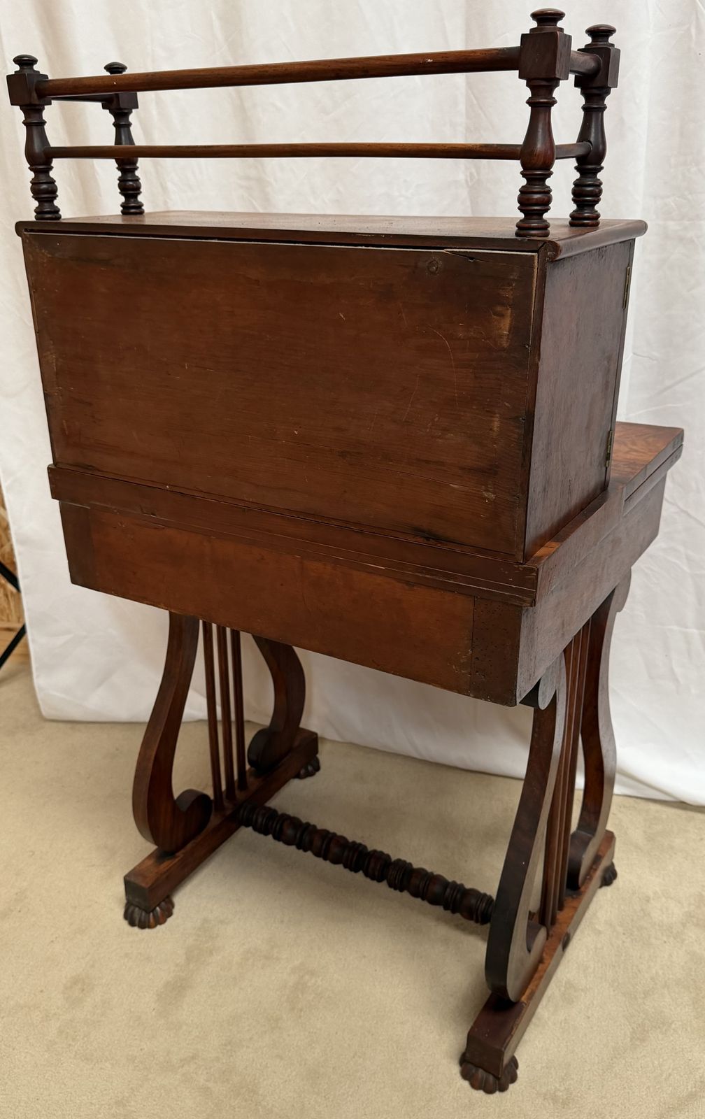 photo vinterior Regency Period Ladies Desk On Lyre Supports
