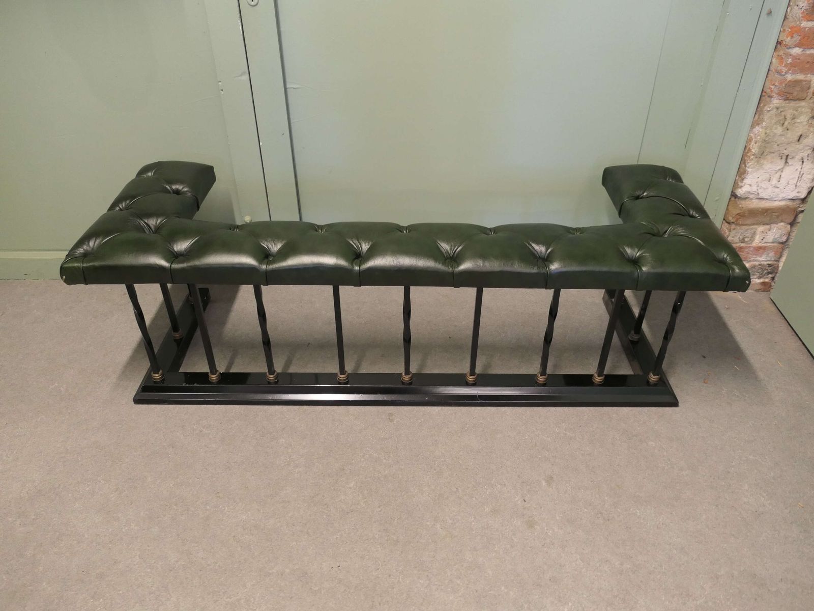 Brass And Iron Club Fender Buttoned Leather Fire Side Seat photo furniture