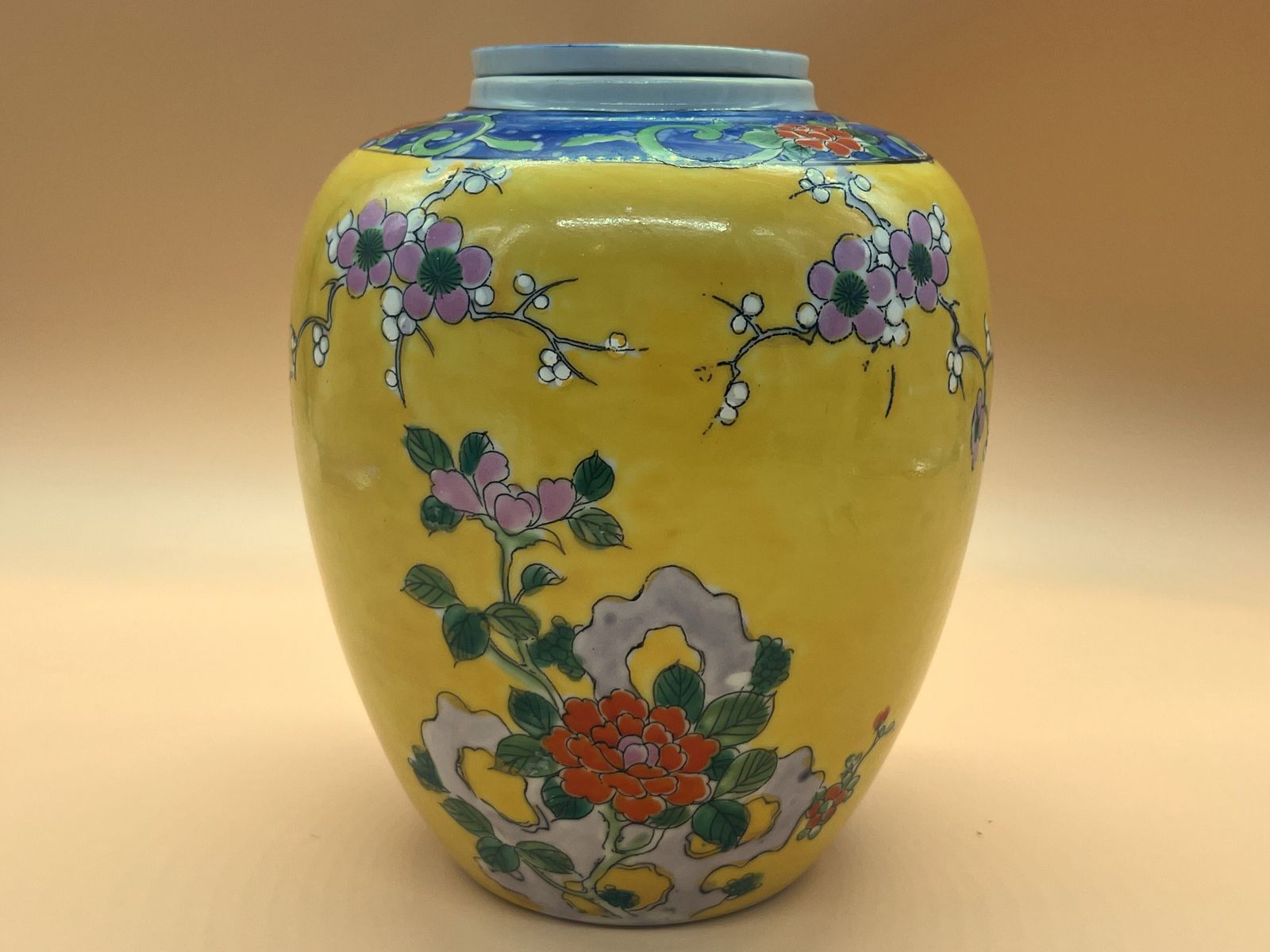 Antique Japanese Yamatoku Ware Lidded Ginger / Temple Jar, Asiatic Pheasants, Lotus And Dogwood Flowers. photo vinterior