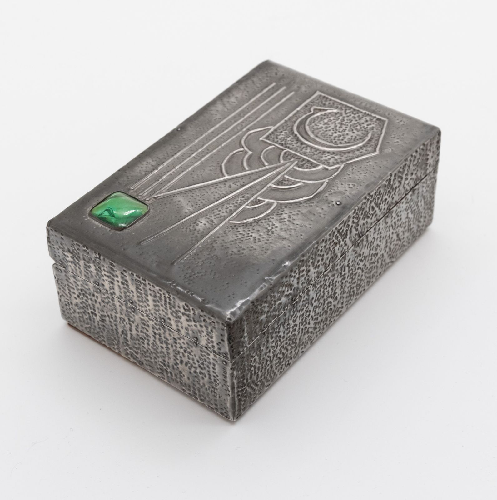Art Deco / Arts & Crafts Pewter Small Box With Green Cabochon photo furniture