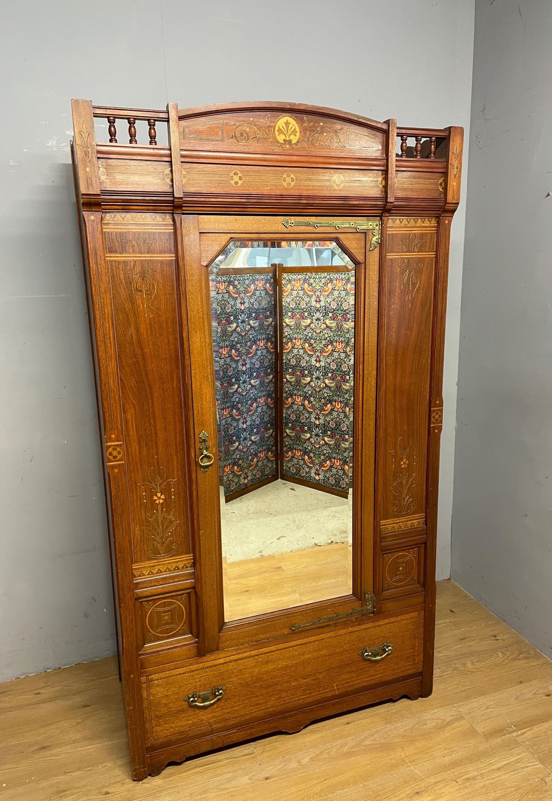 photo vintage Arts And Crafts Inlaid Walnut Wardrobe By Christopher Pratt Bradford