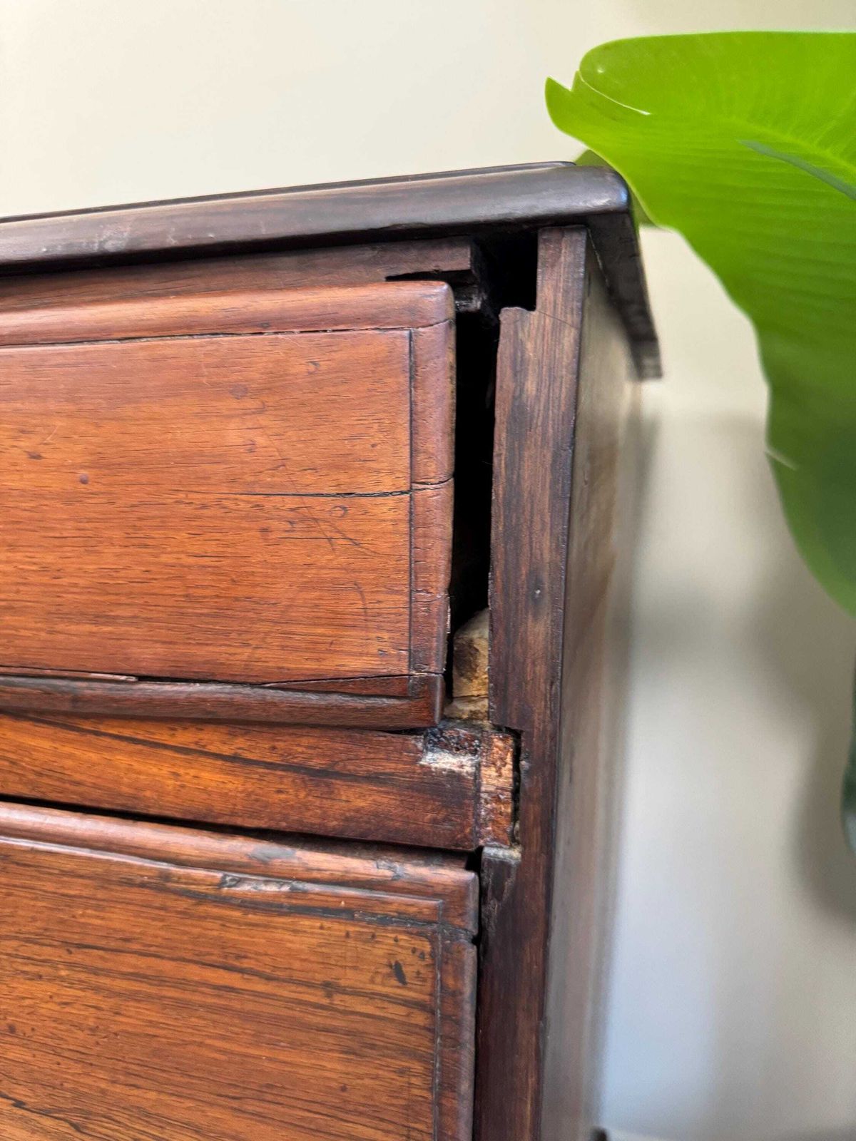 photo furniture Solid Wood Rustic Dark Wood Antique Chest Of Drawers: Large 5 Drawer Dresser With Metal Handles