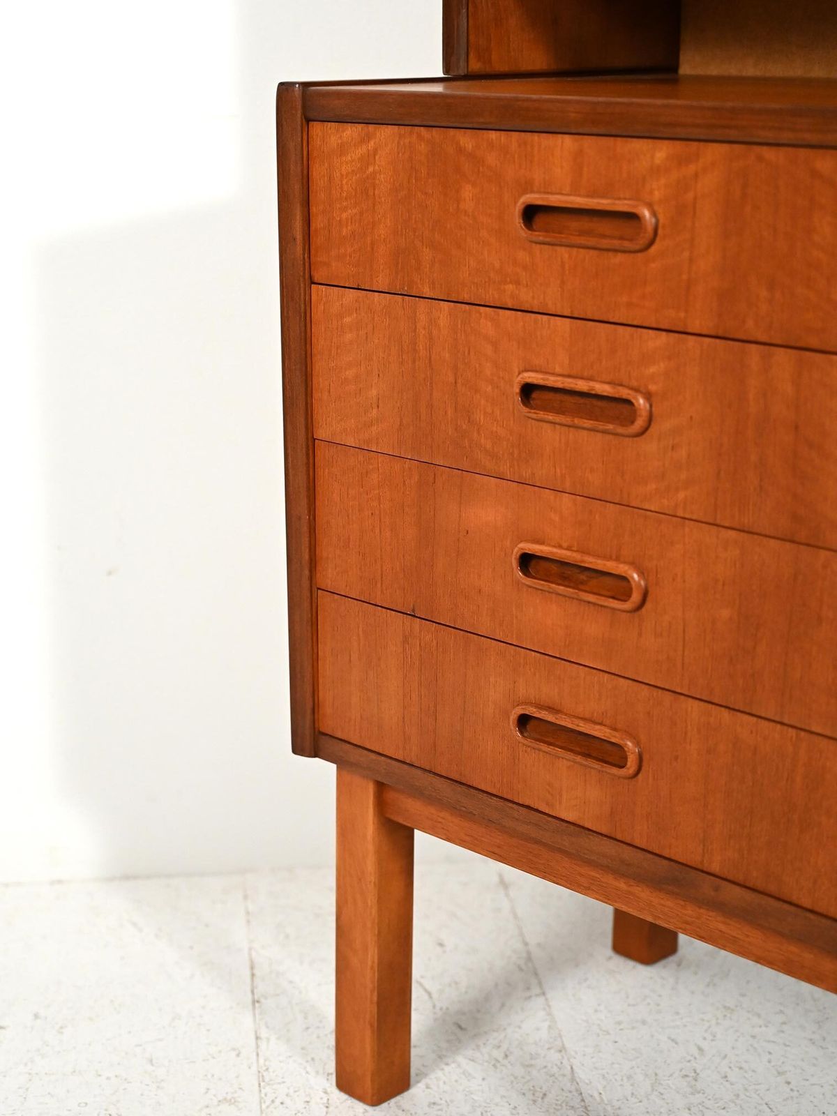 Small Scandinavian Teak Bookcase, 1960s photo vinterior