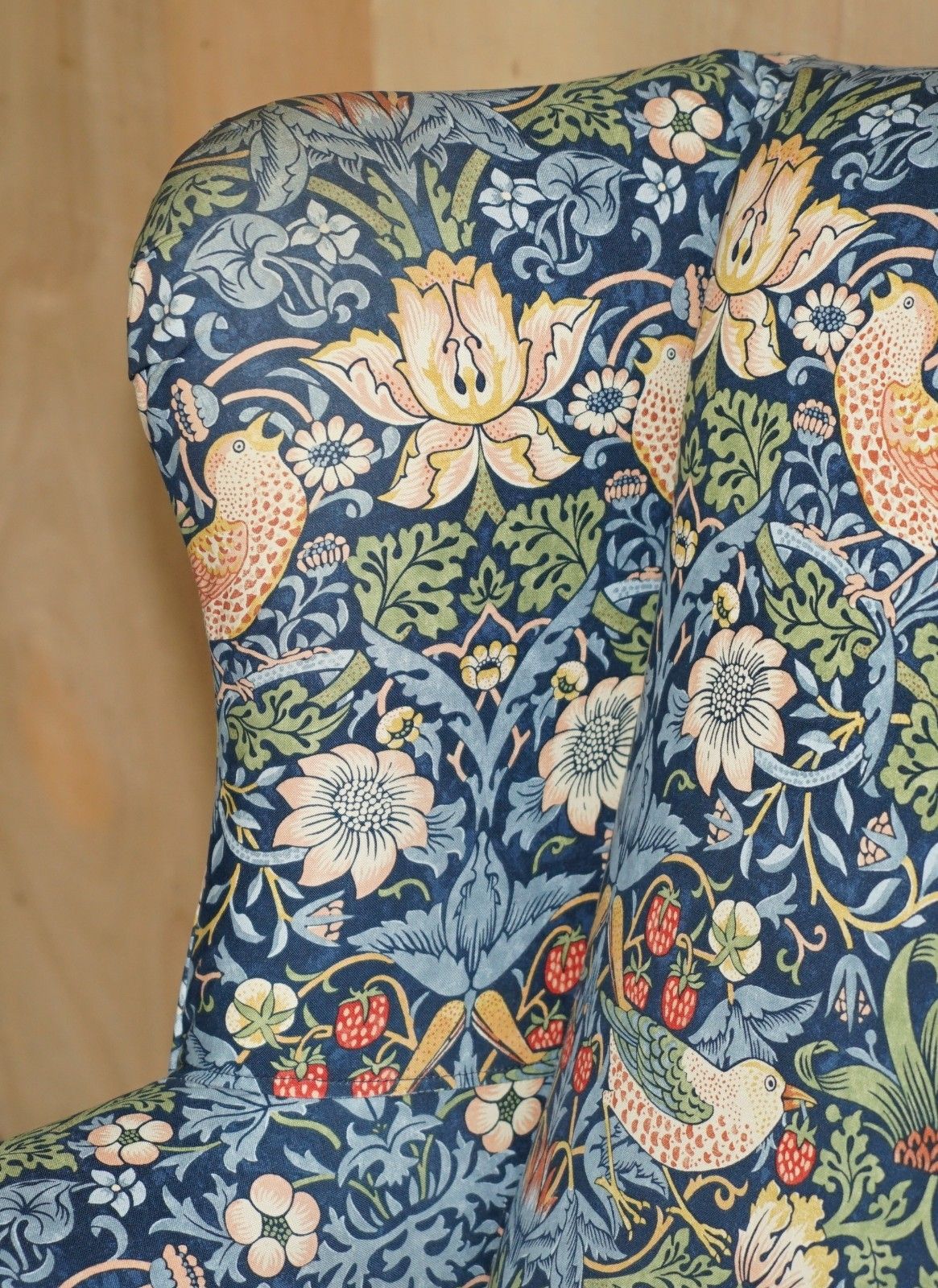 Stunningly Modern William Morris Strawberry Thief Fabric Wingback Armchair photo vinterior