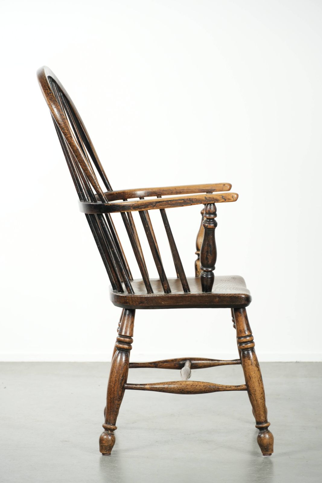 Elegant Antique English Early 19th Century Windsor Highback Chair With A Beautiful Patina And Stunning Colors. photo for sale