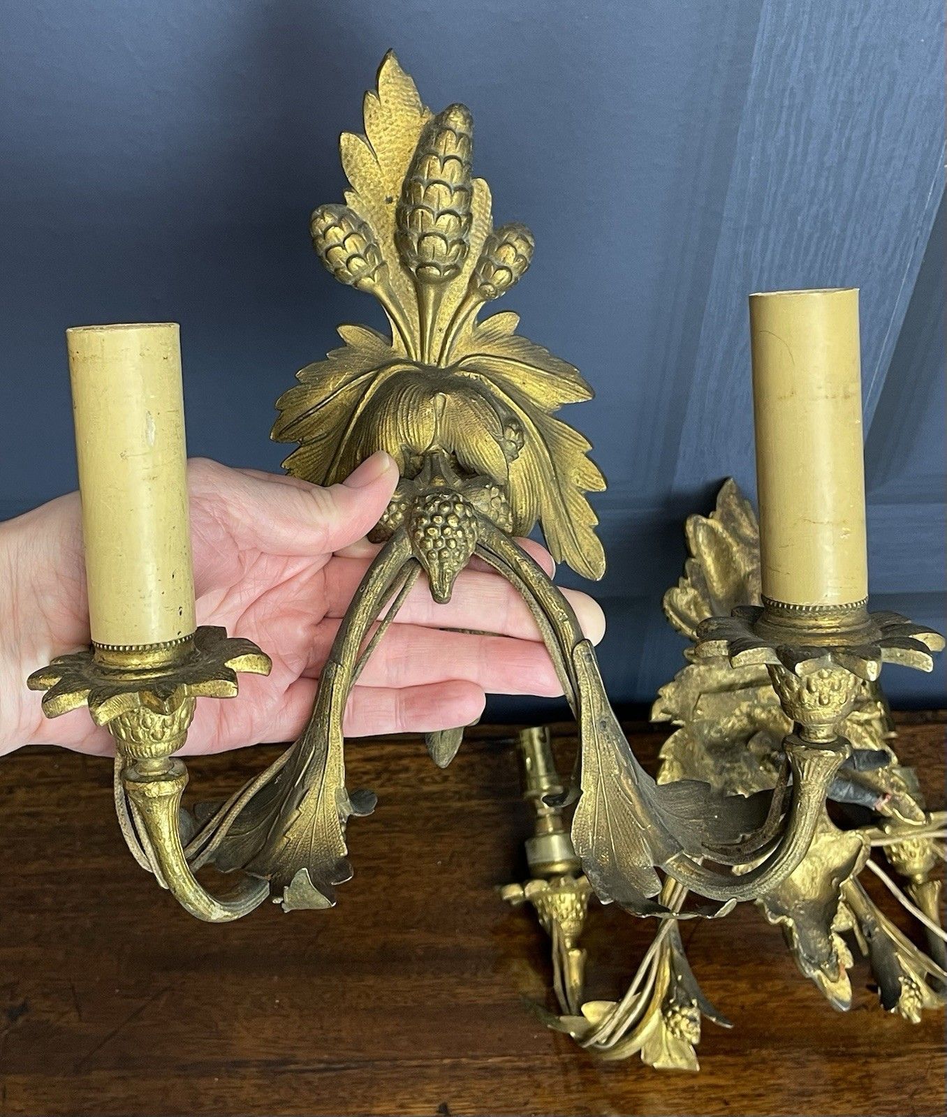 photo furniture Pair Continental Antique Gilt Sconces Wheat Wall Lights For Rewiring/Restoration