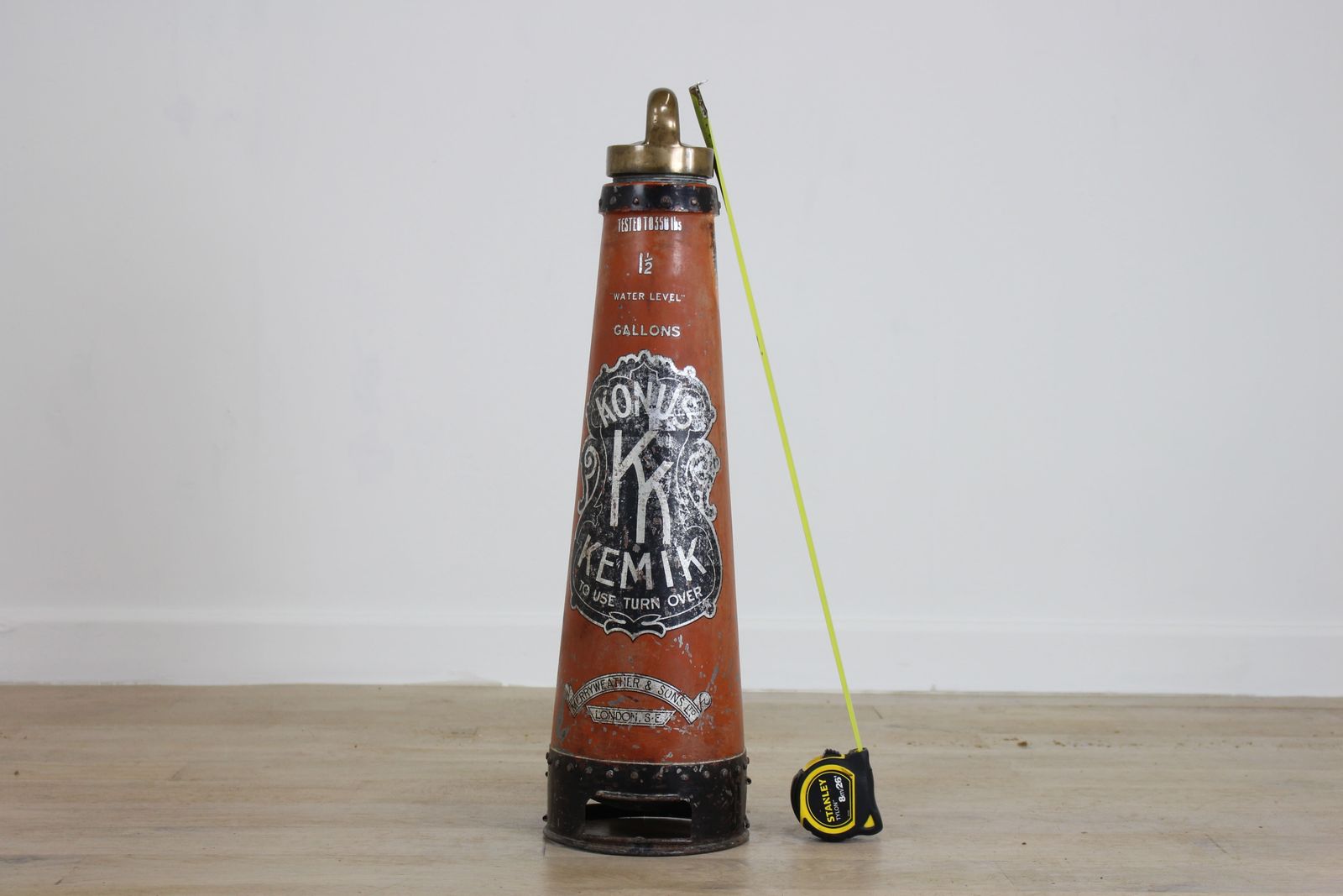 photo vinterior Antique Konus Fire Extinguisher A Great Doorstop