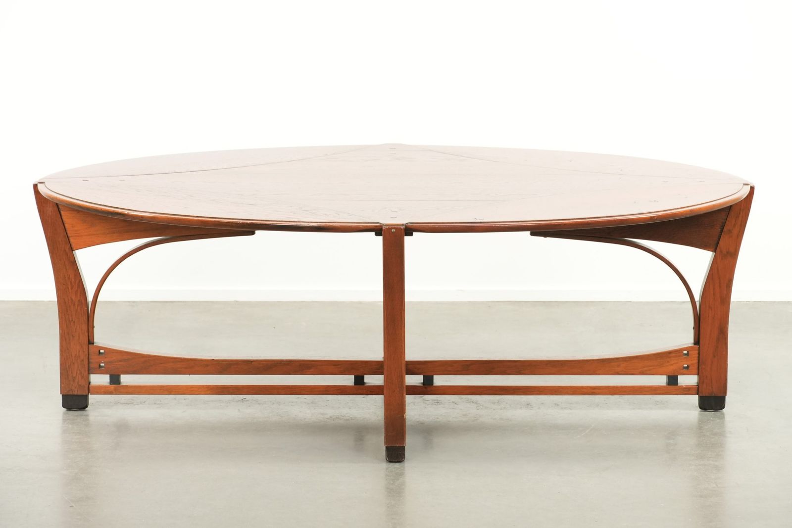 Beautiful And Elegant Oval Art Nouveau Design Coffee Table By Schuitema From The Jugendstil Series, In Good Condition. photo furniture