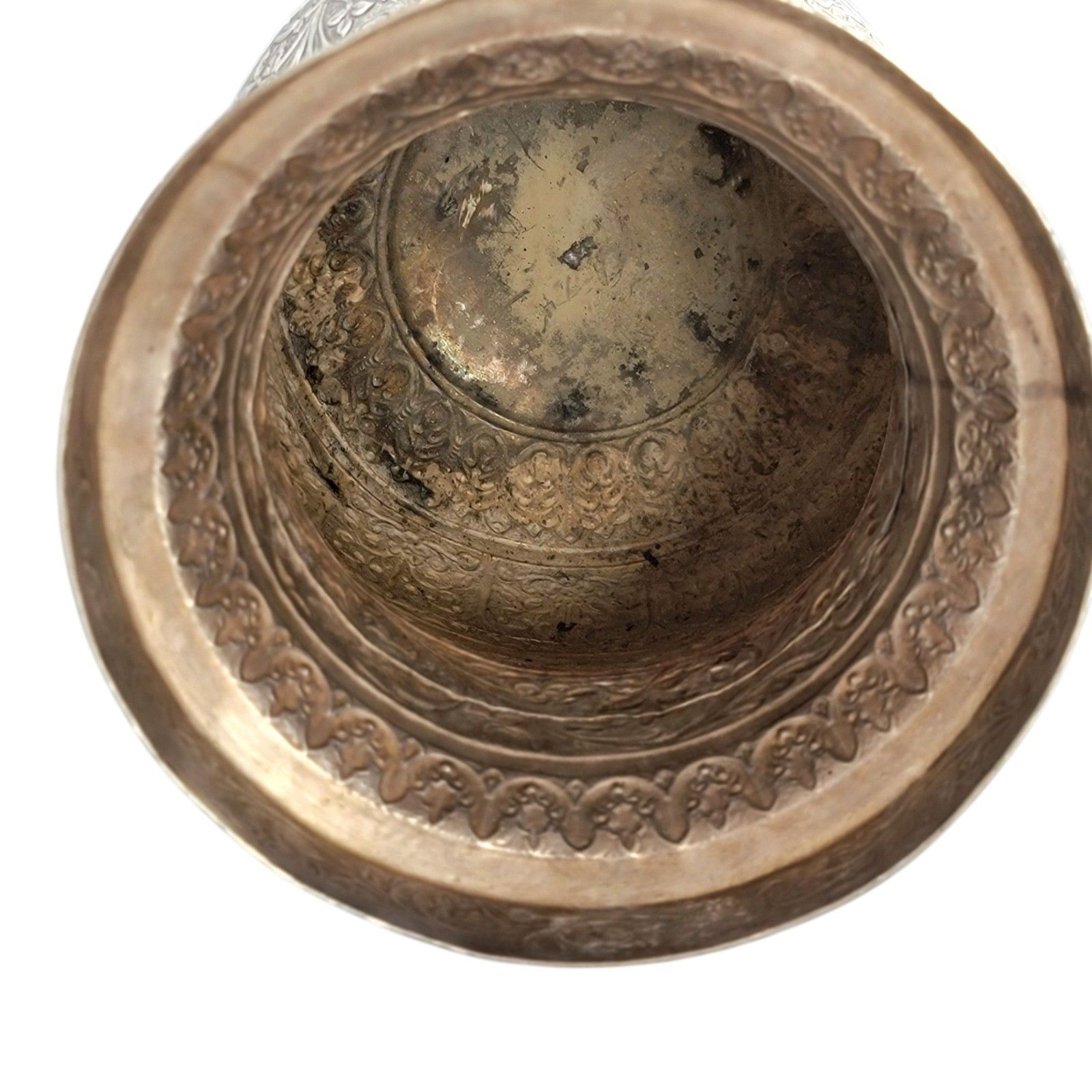 photo vinterior Large Indian Silver Vase Kutch Gujarat 3012g Repousse Antique Baluster Form