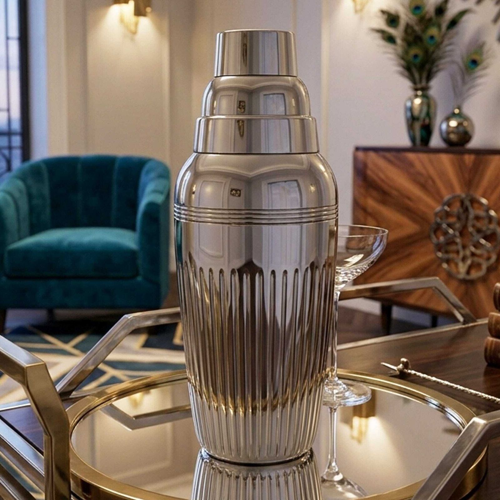 1930s Art Deco Jordan "Sheffield Collection" Silver Plated Cocktail Shaker. Made In England photo for sale
