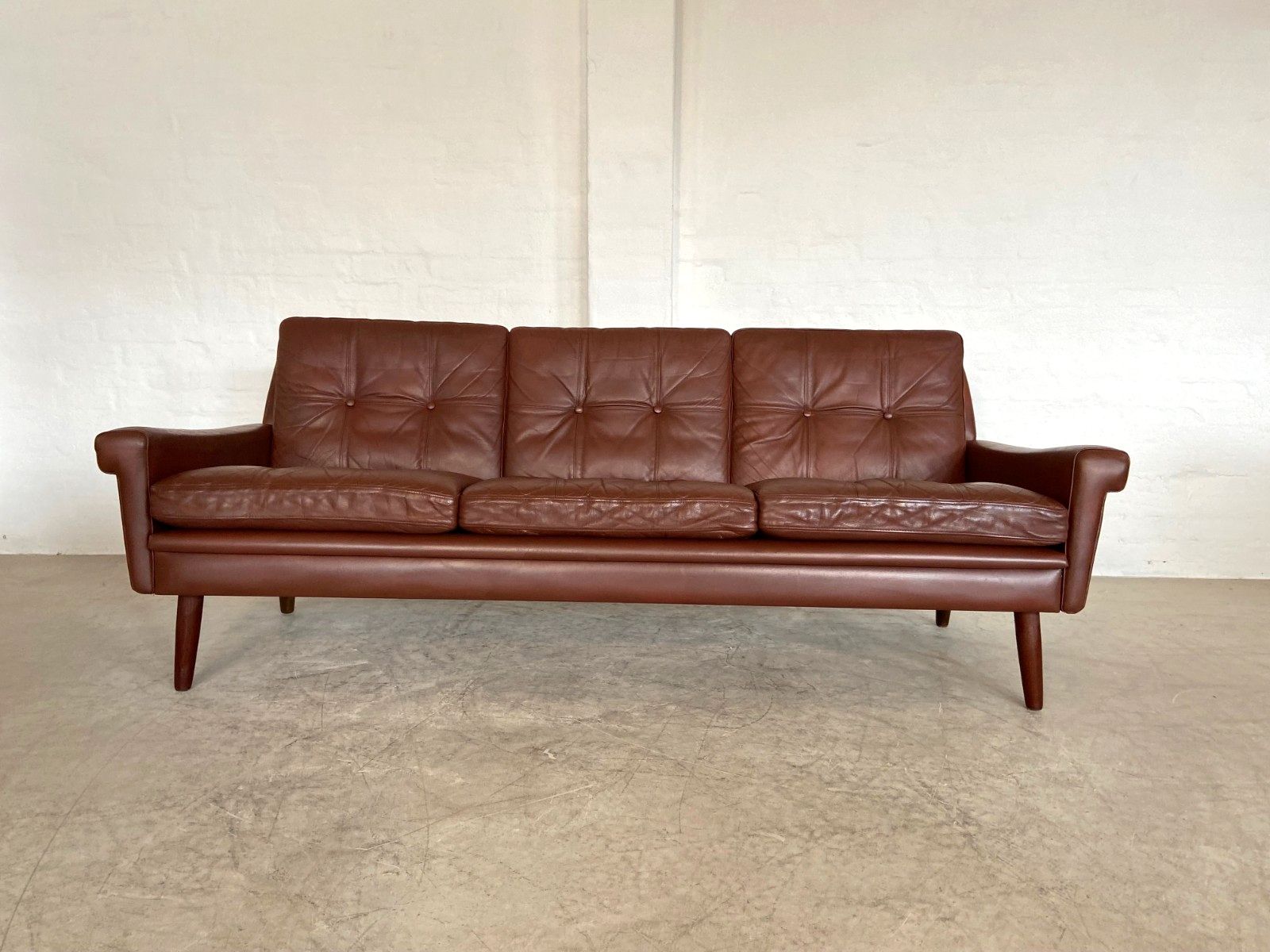 Vintage Danish  Retro Svend Skipper  3 Person Sofa In Dark Cognac  Leather photo furniture