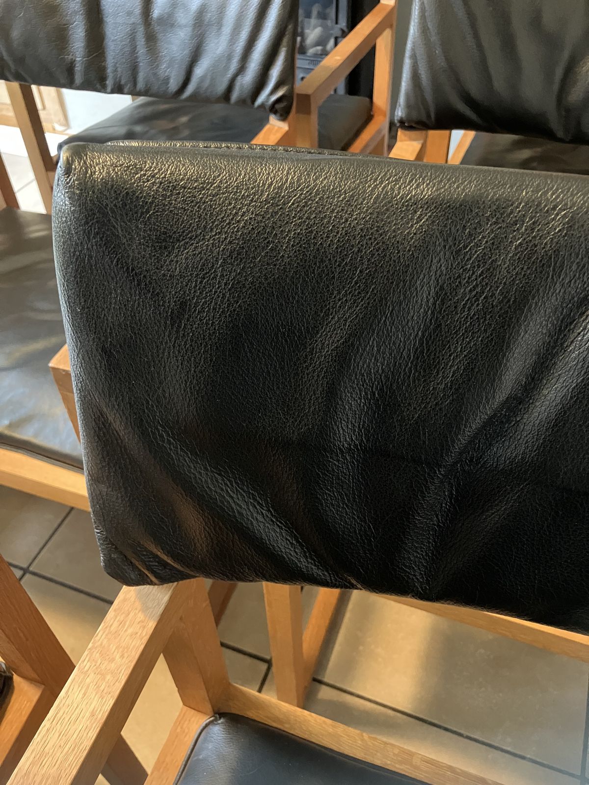 80’ 90’s Set Of 6 Oak And Black Leather Chairs photo vinterior