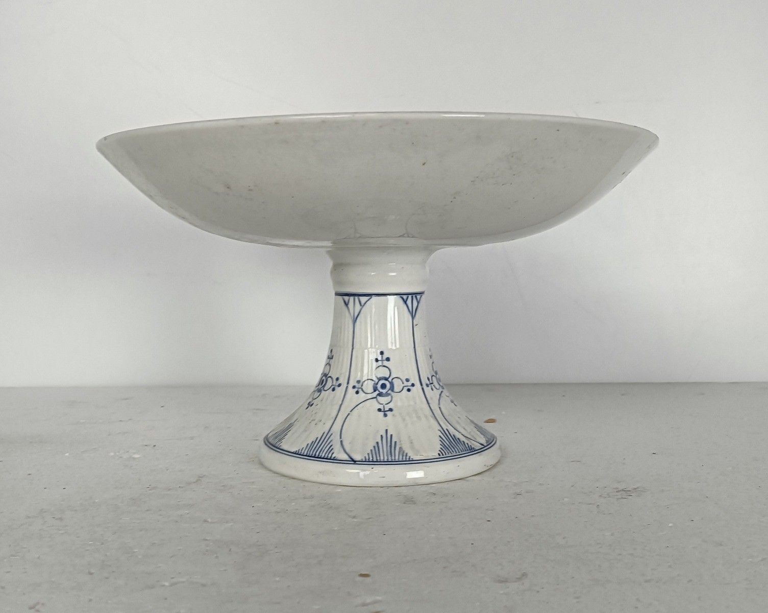 Antique Maastricht Holland Footed Cakestand Serving Dish  Marked Blue White Co