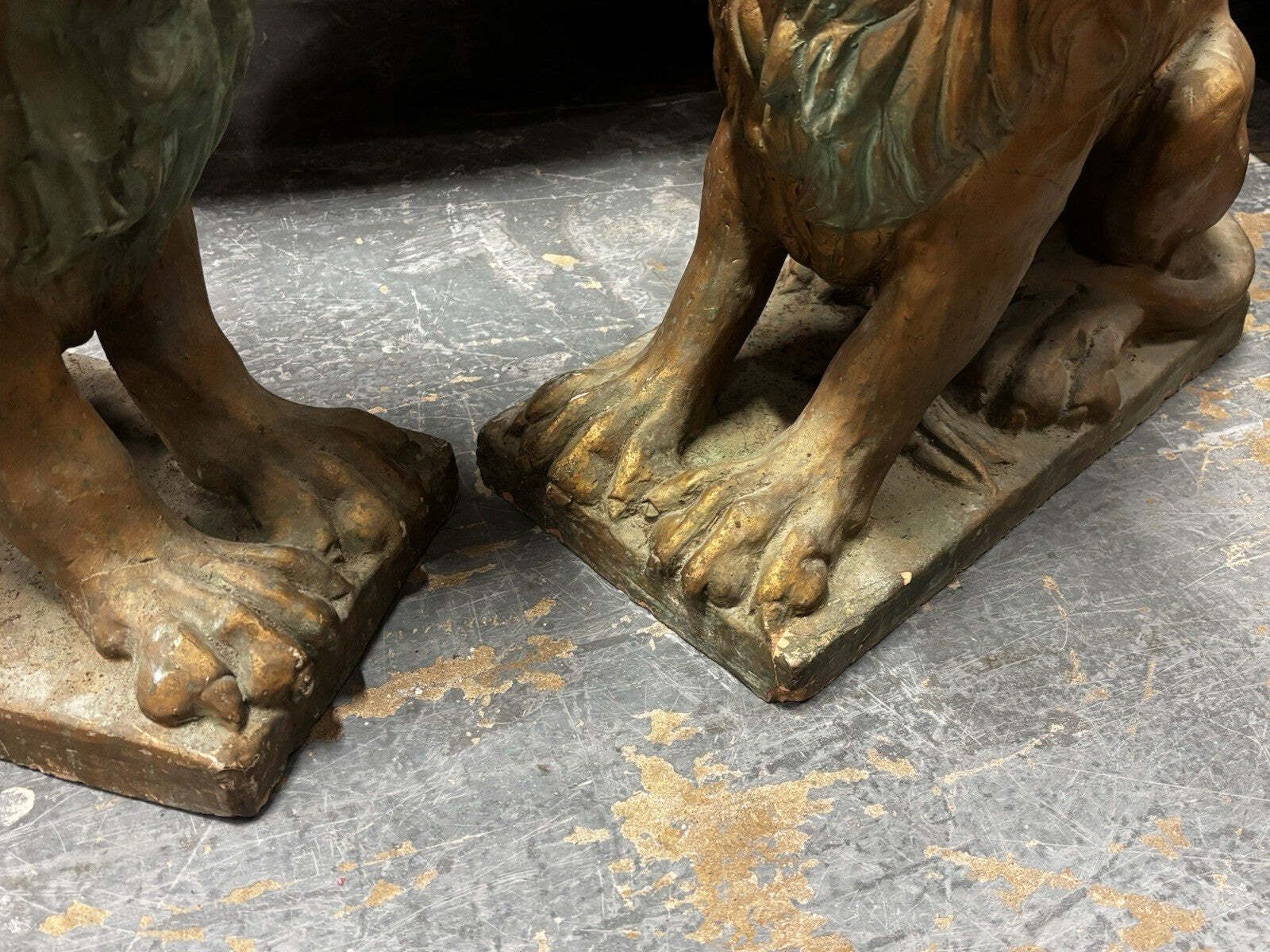 710.0 Large Pair Of Old Terracotta Garden Lions photo