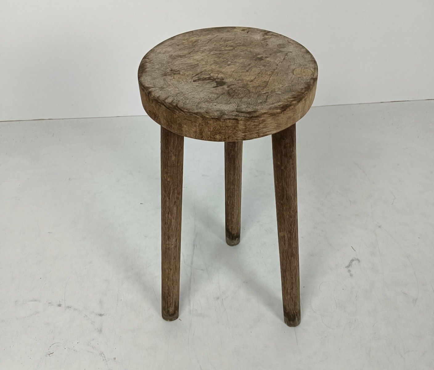 Small Antique Carved Wooden Milking Stool Pedestal Plant Stand Side Table, Barn photo Furniture