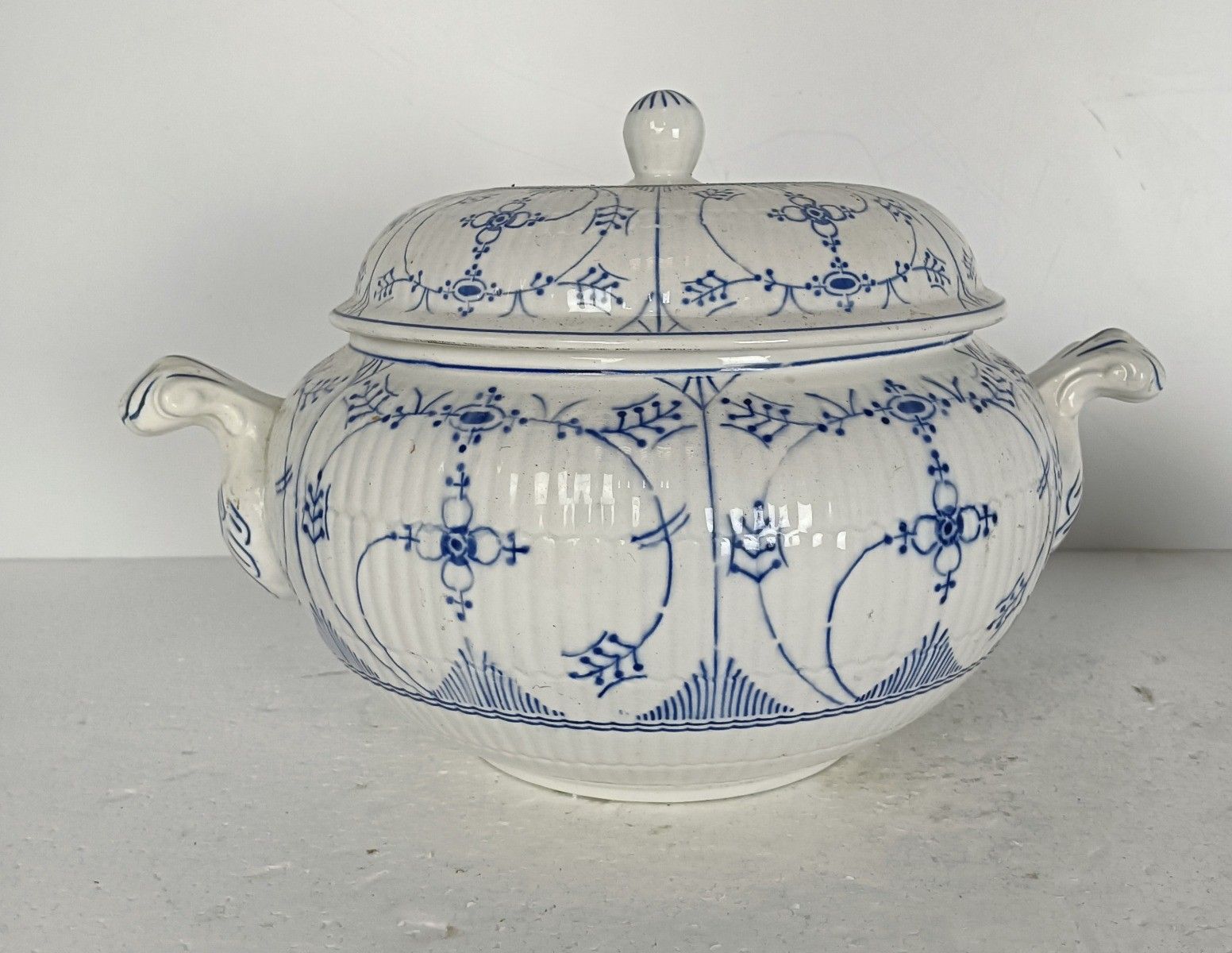 Antique Boch Maastricht Soup Tureen Dish With Ladle Marked Copenhagen Motive photo vintage