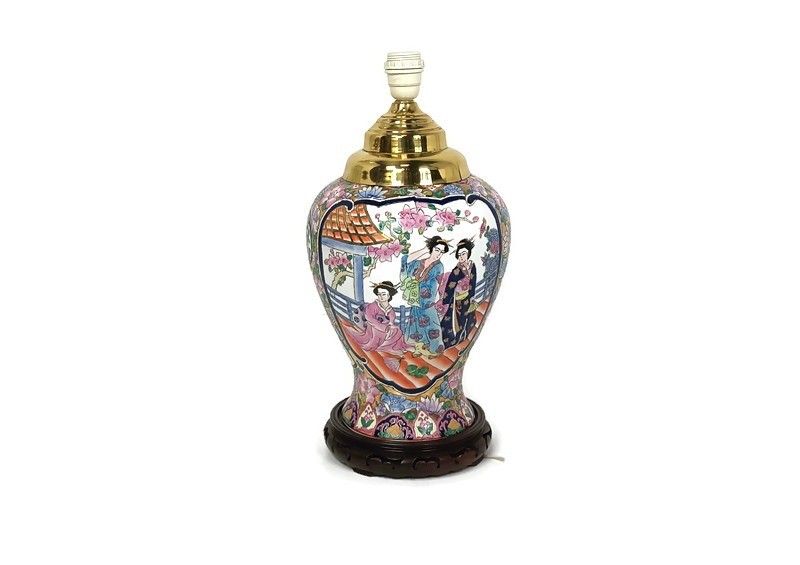 Vintage Porcelain Chinese Hand Painted Desk Table Lamp Qing Dynasty Famille Rose