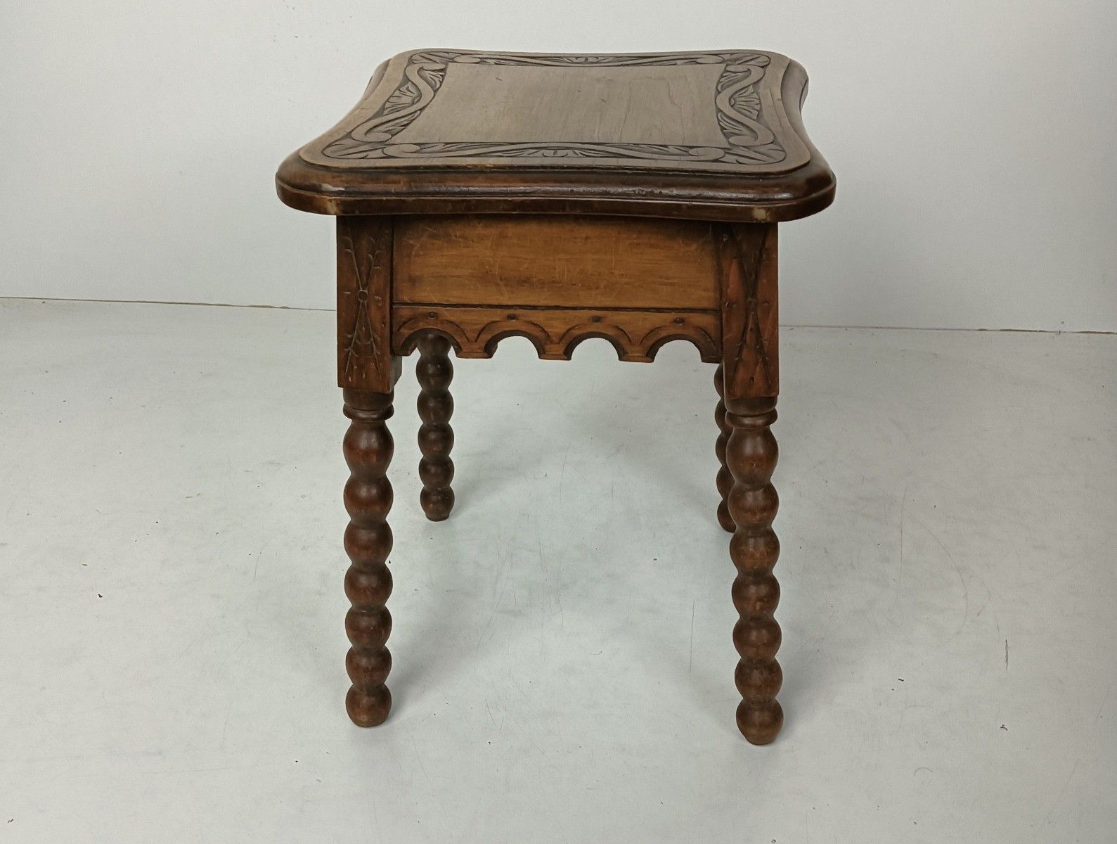 Side Occasional Coffee Tea Table Hand Carved Wood Gorgeous Etched Pattern Bobbin photo Furniture