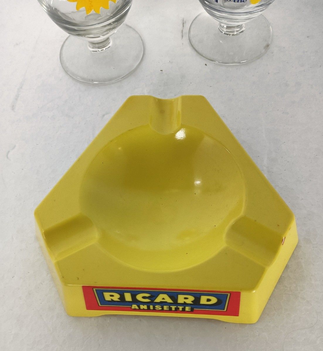 Set Of 2  Different French Ricard Glasses  + 1 Ashtray Pastis Apero Collector Ht photo vintage