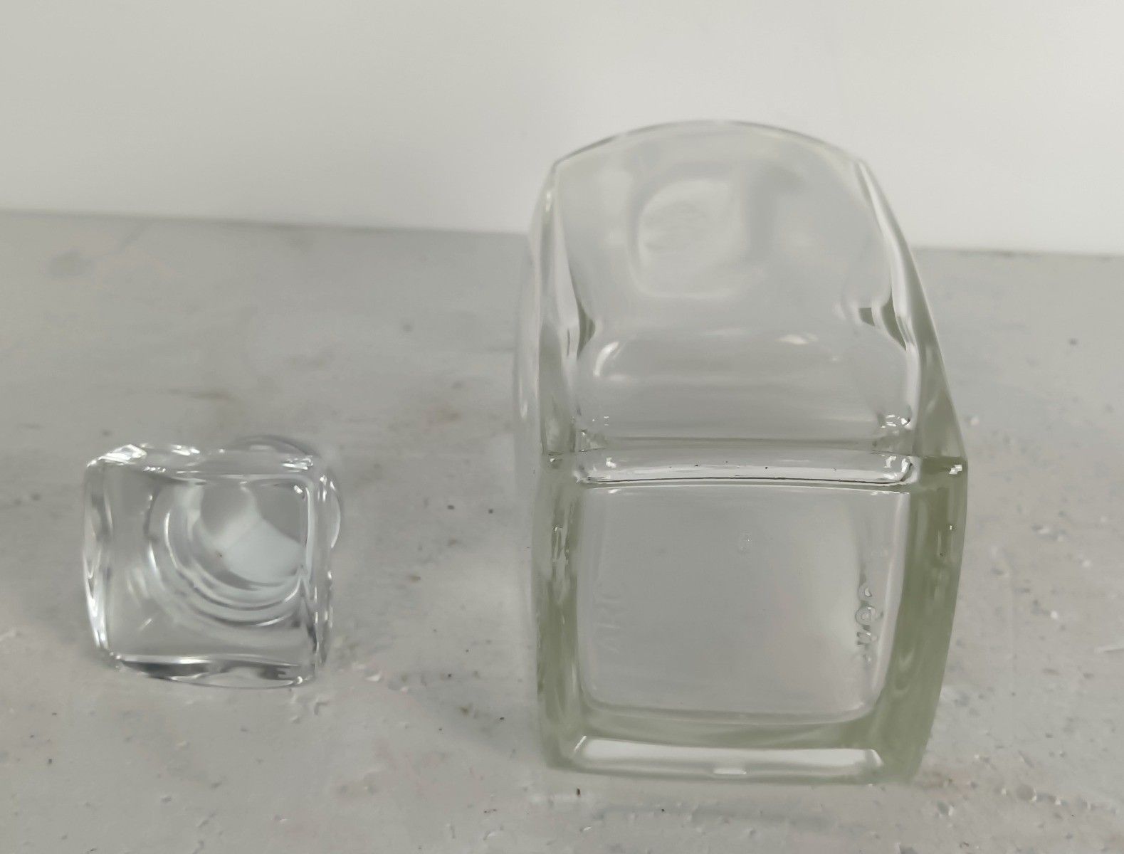 Bottle Decanter Glass Church Watervliet Belgum Bottle Made In Slovenia photo vinterior