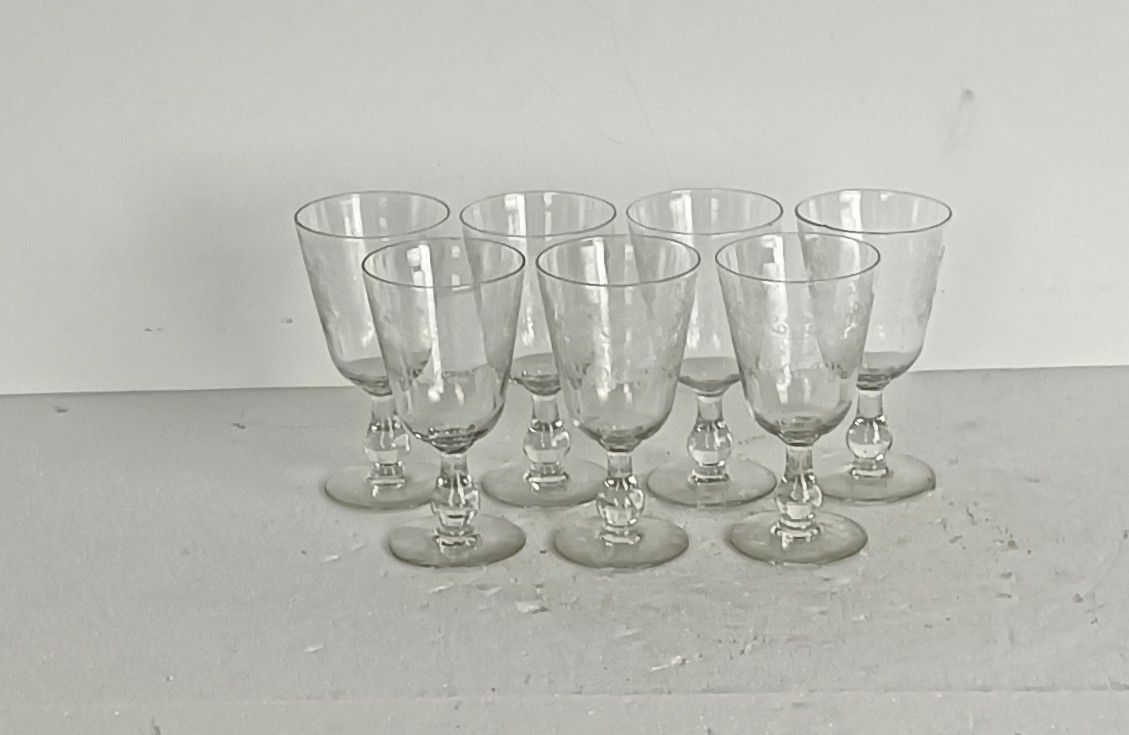 Set Of 7  Wine Glasses Goblet Hock  Etched  Glass Antique  Stylish